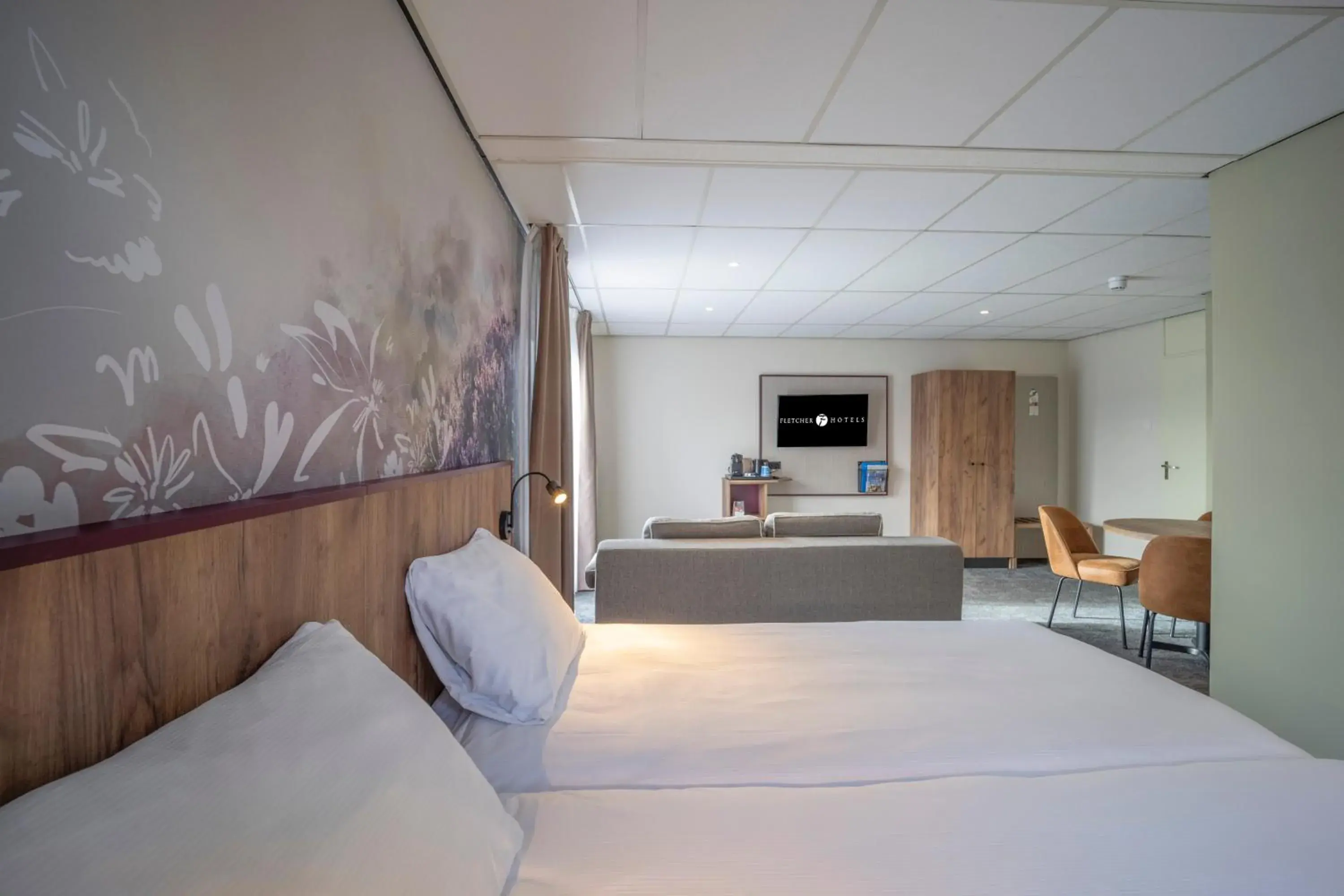 Photo of the whole room, Bed in Fletcher Hotel - Restaurant de Zeegser Duinen Photo of the whole room, Bed in Fletcher Hotel - Restaurant de Zeegser Duinen