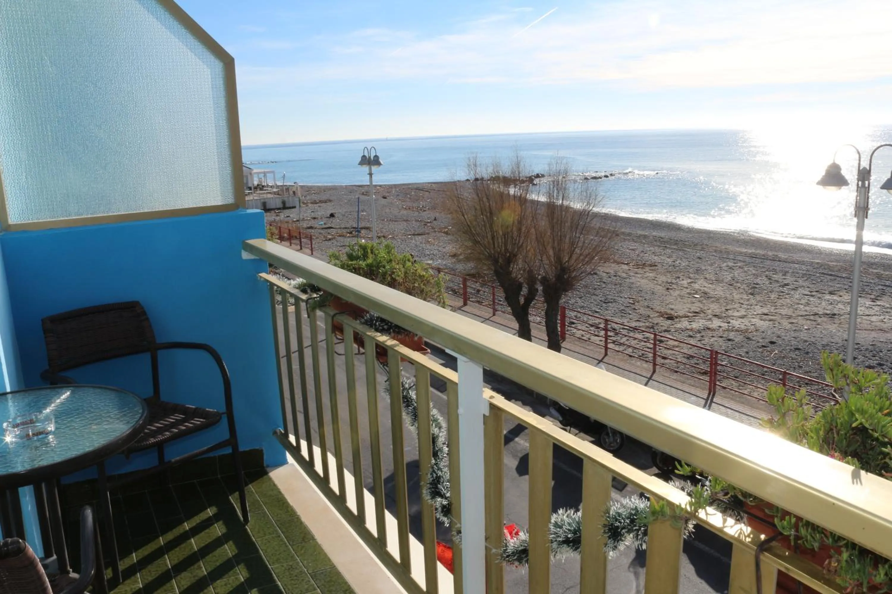 Quadruple Room with Sea View in Hotel Piccolo Paradiso
