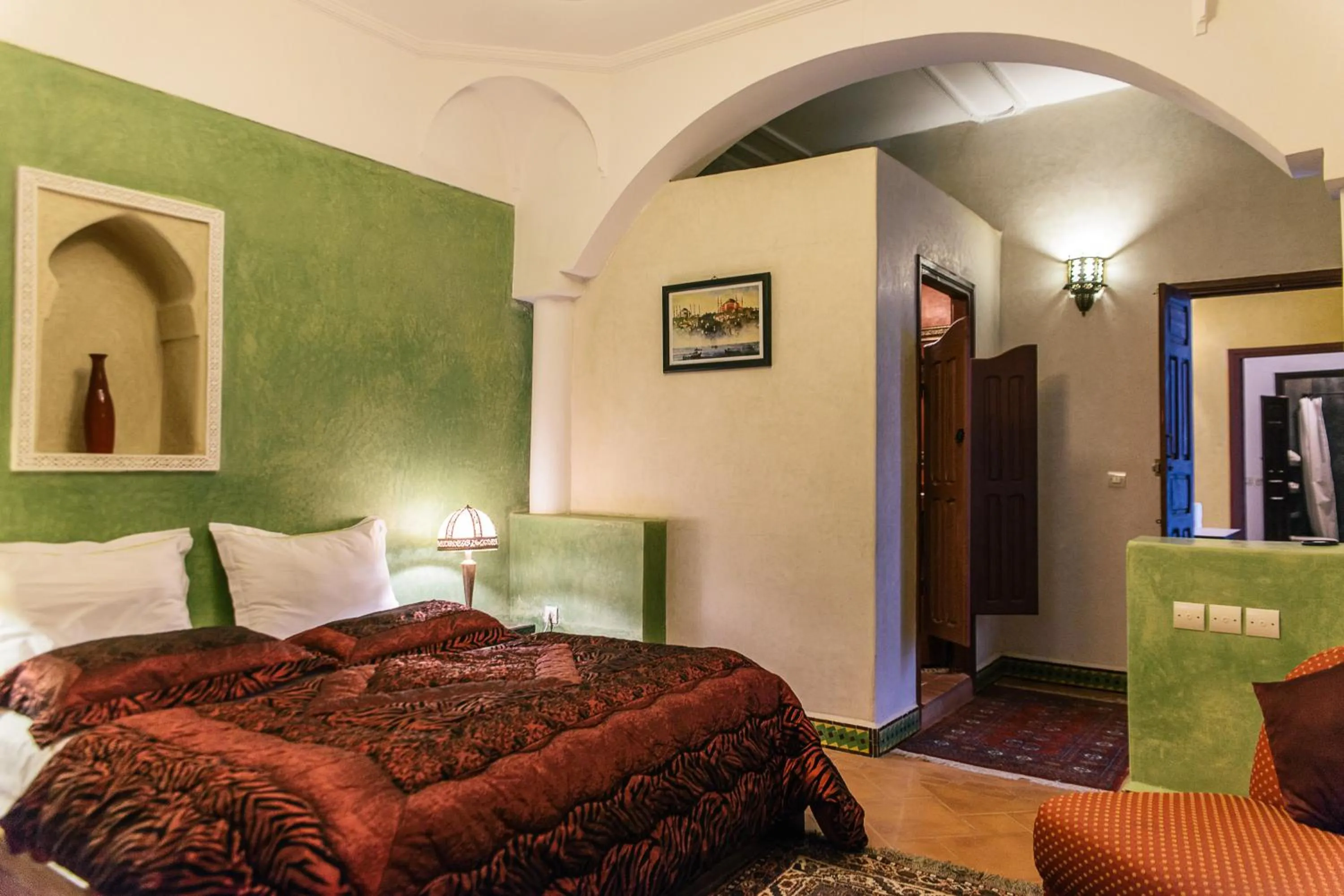 View (from property/room), Bed in Riad Manissa