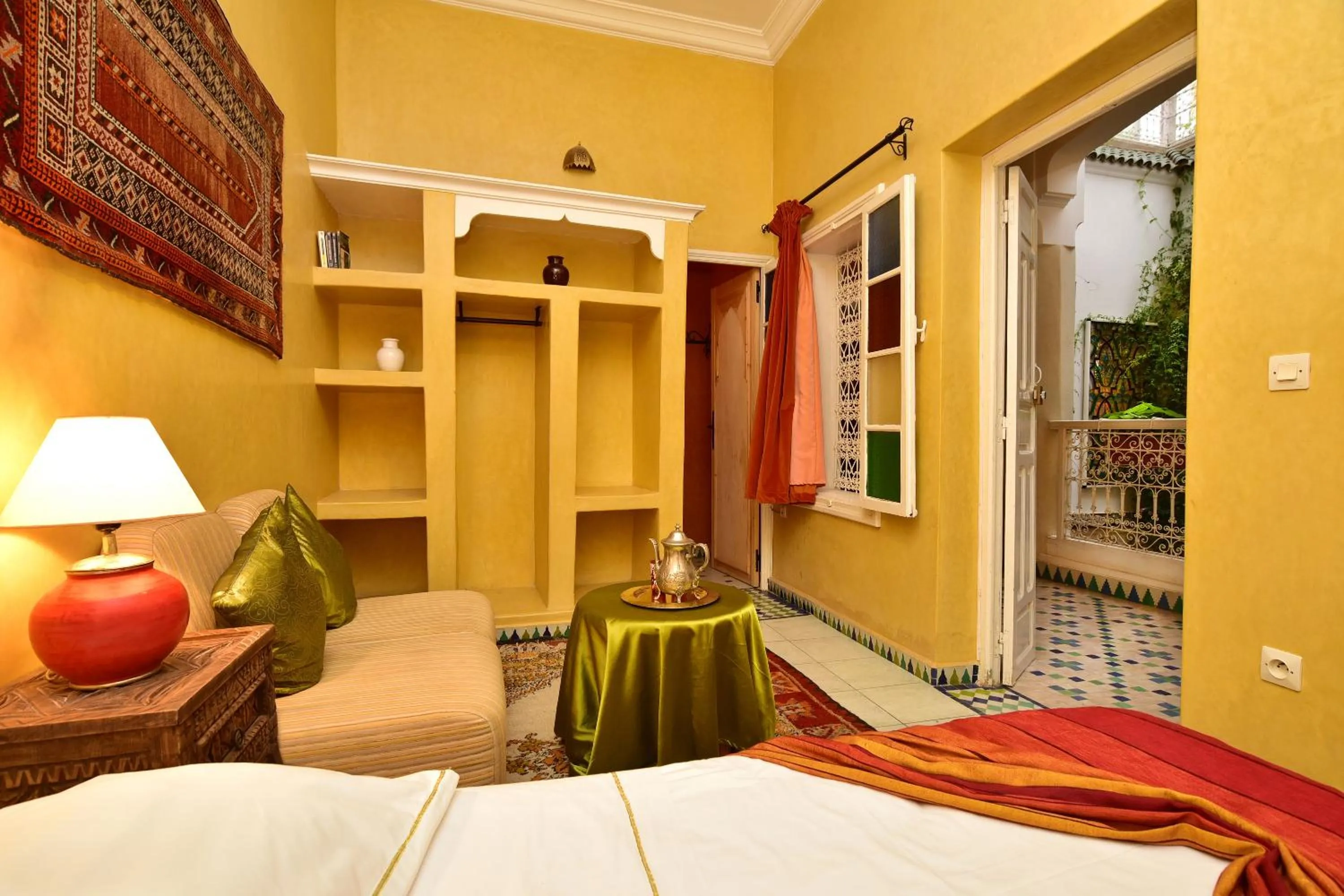 Staff, Bed in Riad Manissa