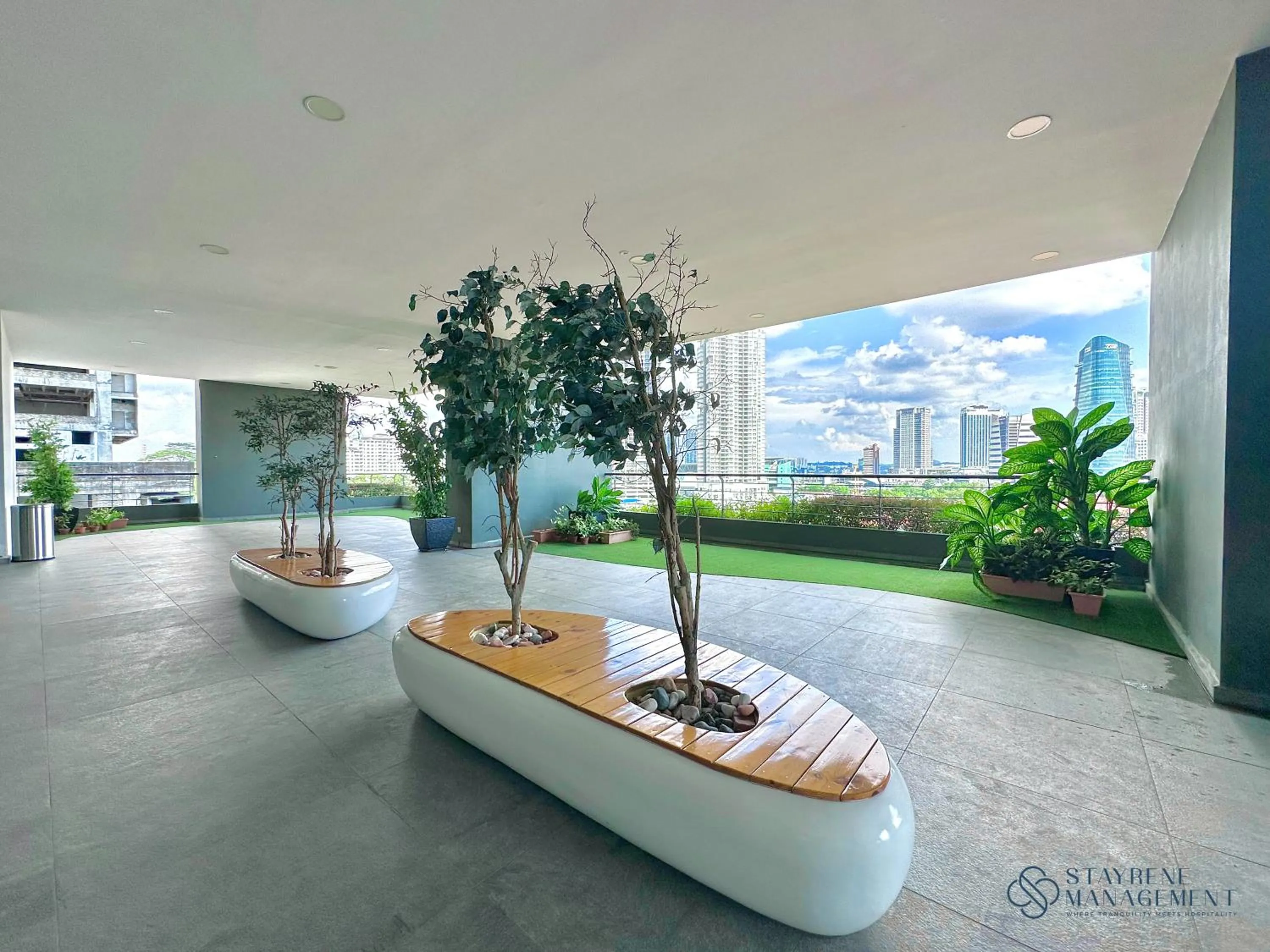 Garden in SKS Pavillion Residences by Stayrene