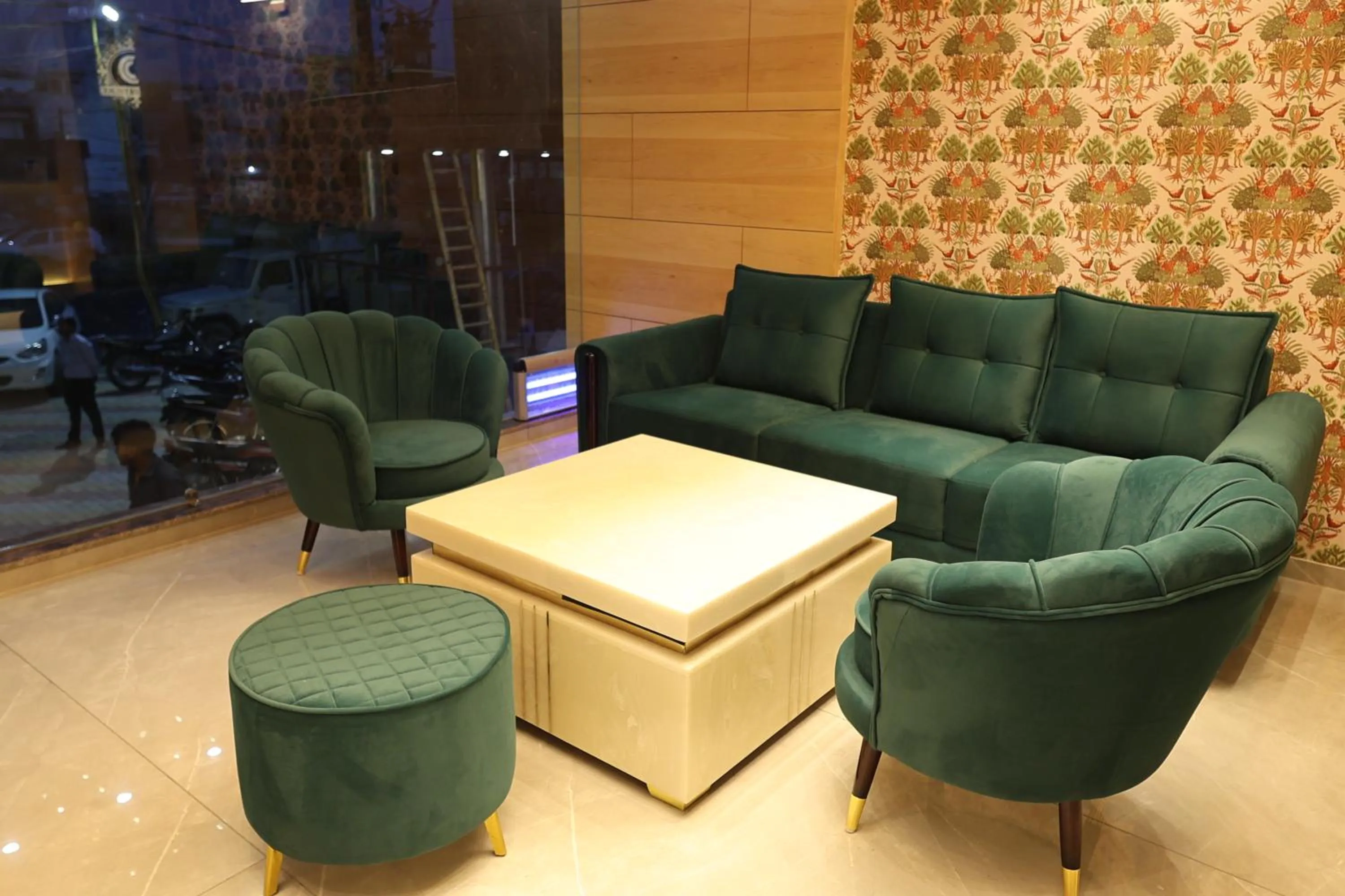 Seating area in Country Green Hotel & Banquet