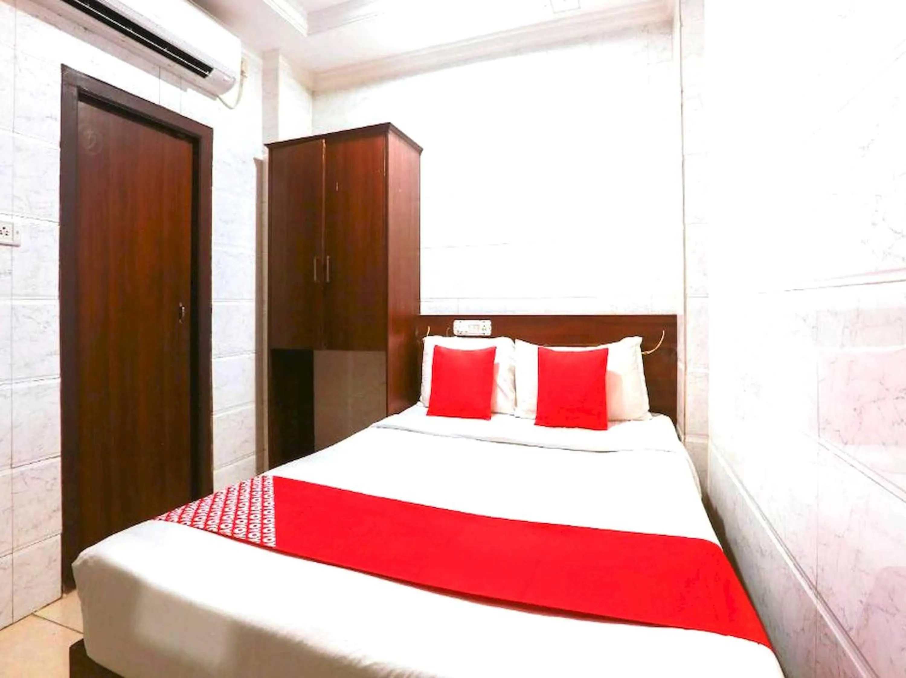 Bedroom, Bed in Hotel O The prince Park