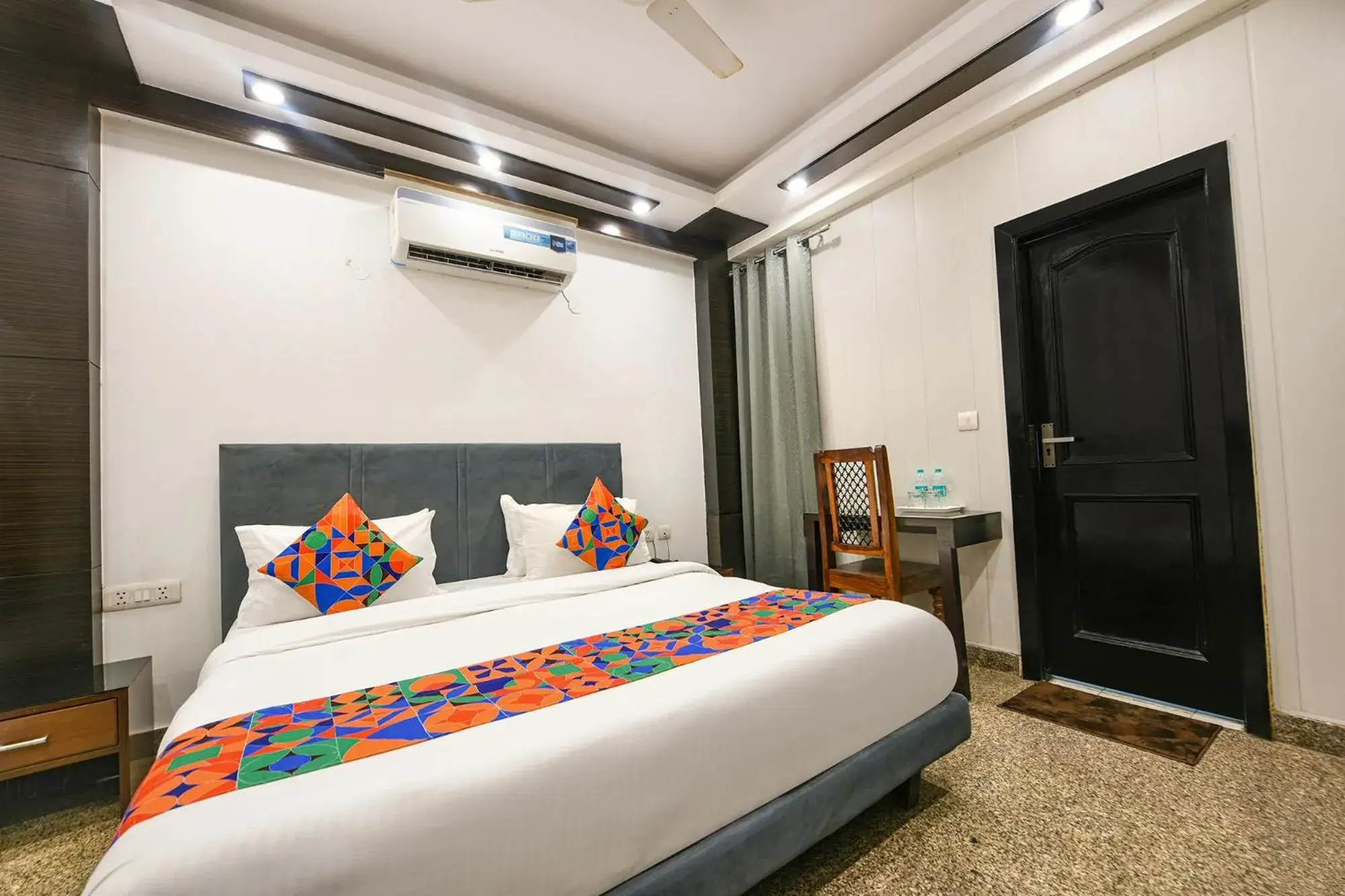 Deluxe Room - single occupancy in FabHotel The Heritage Deluxe Room - single occupancy in FabHotel The Heritage