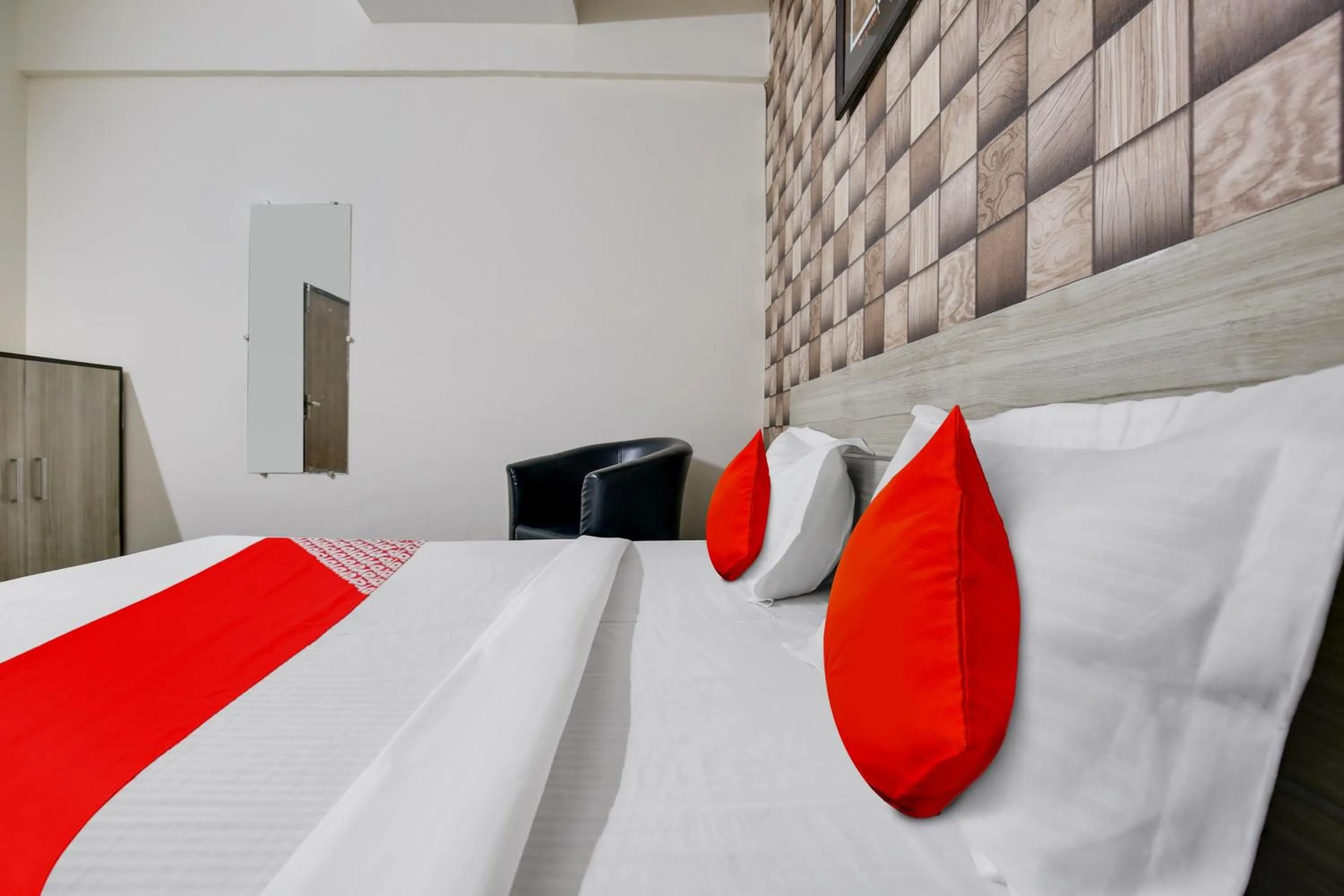 Bedroom, Bed in Hotel O Inder Inn