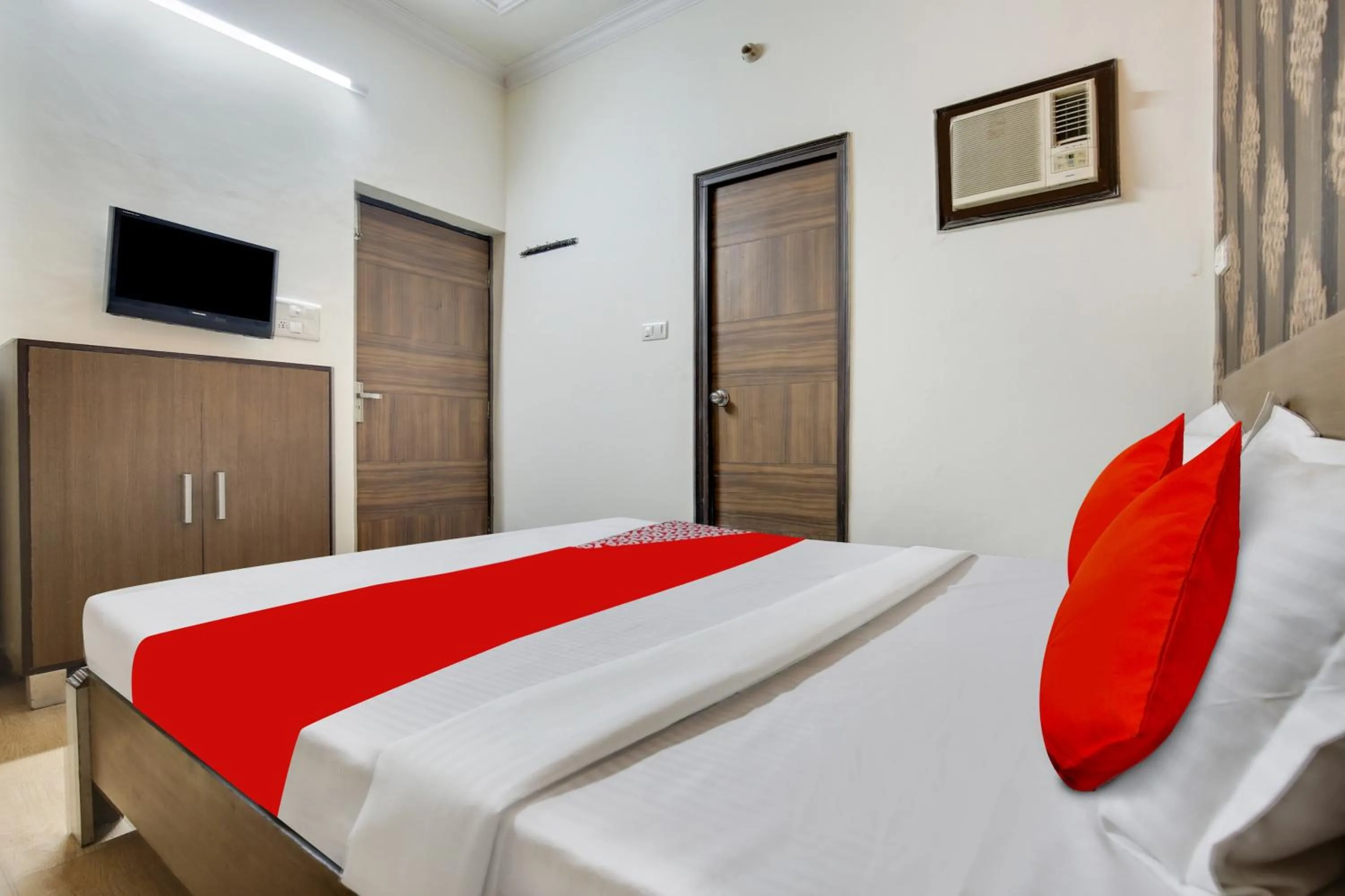 Bedroom, Bed in Hotel O Inder Inn