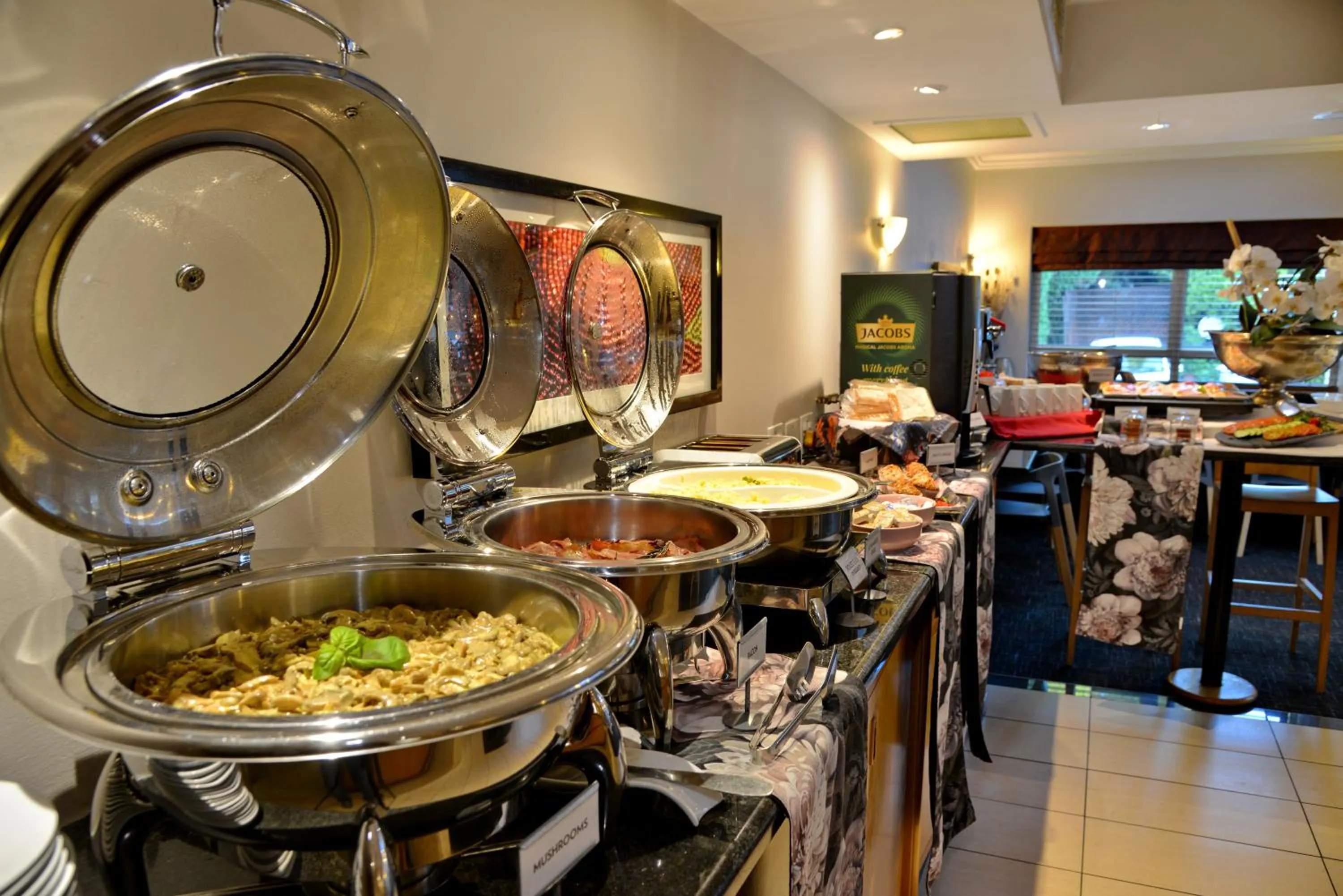 Breakfast in Road Lodge JNB Airport