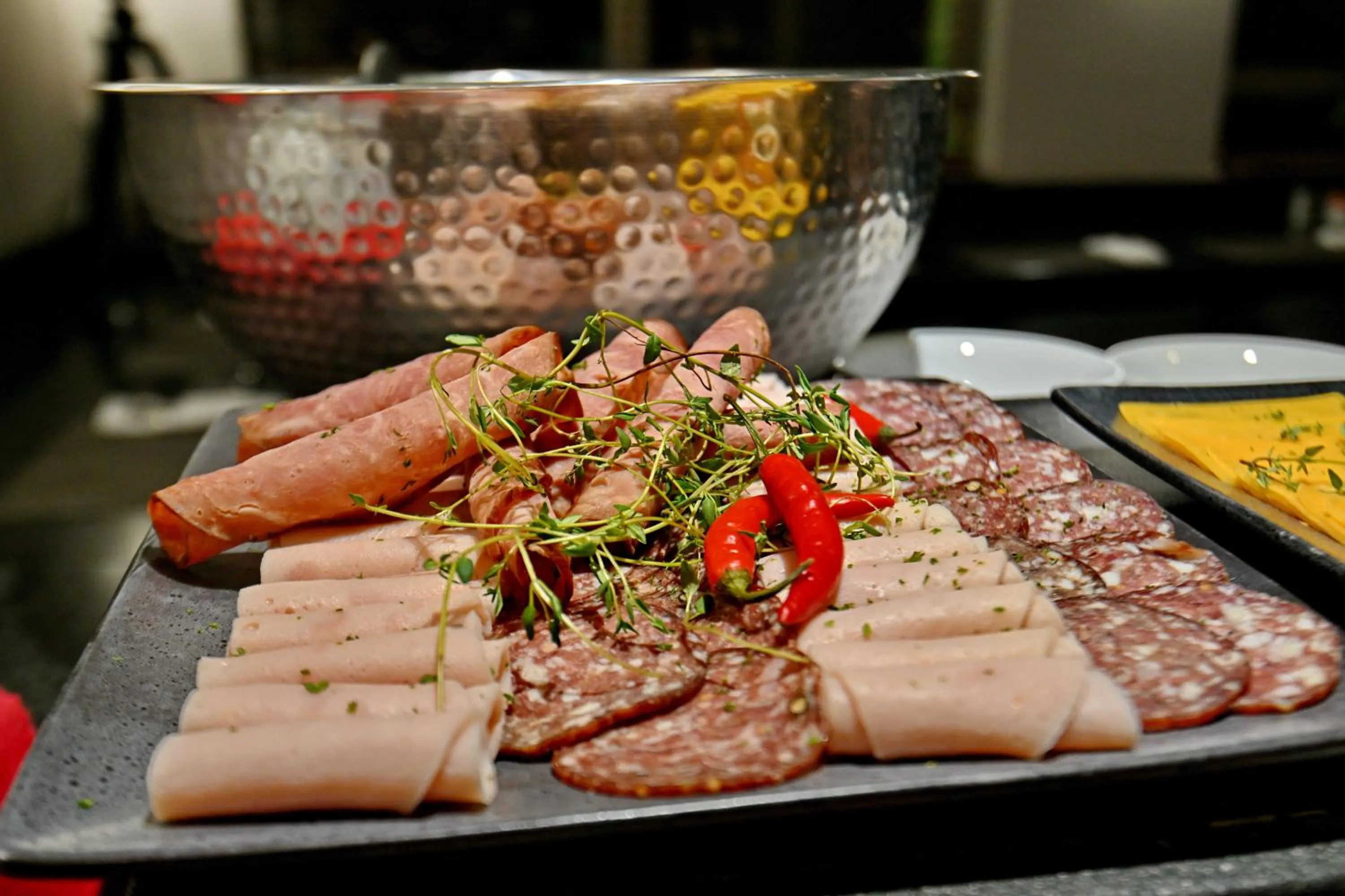 Restaurant/places to eat in Road Lodge JNB Airport