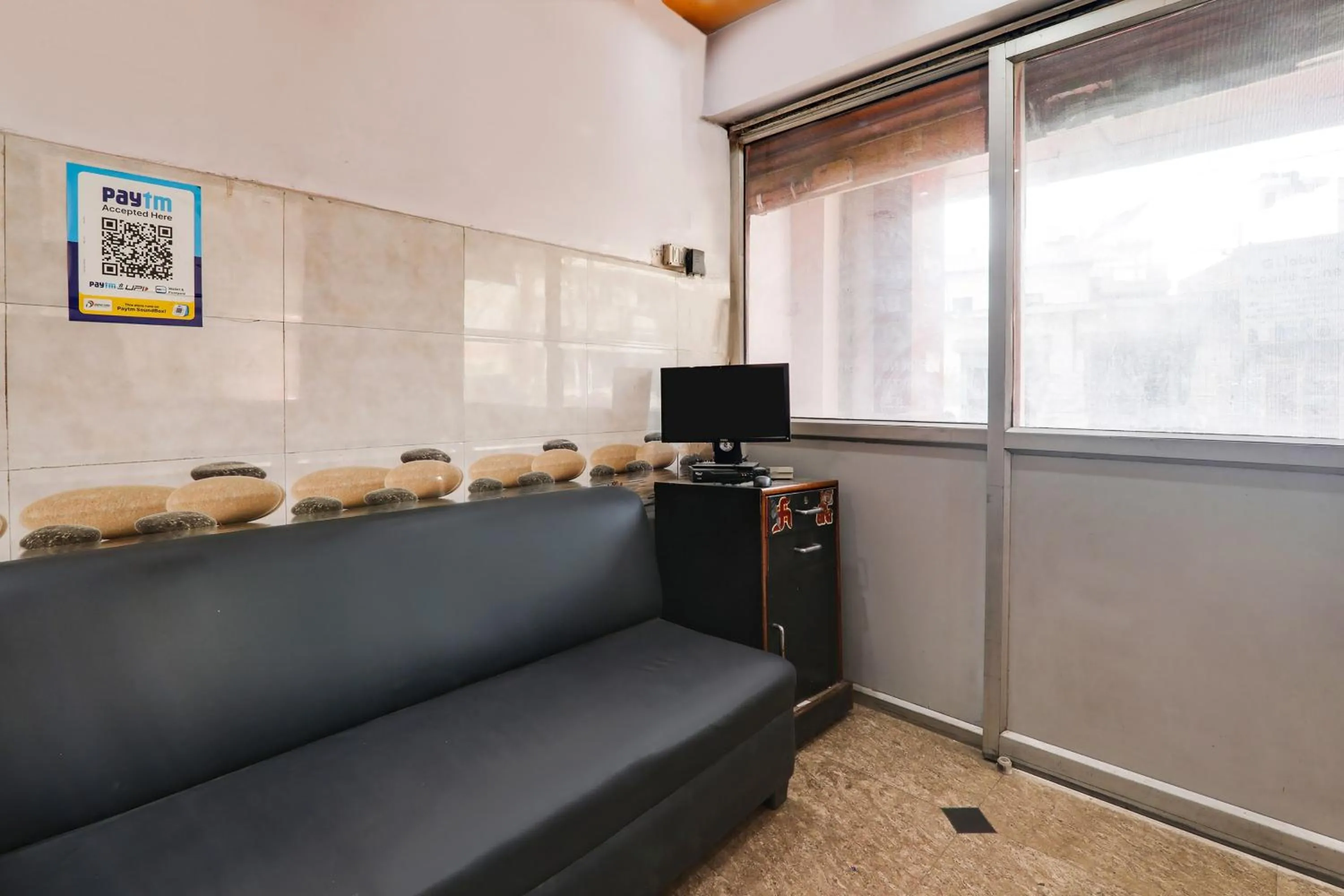 Lobby or reception in Hotel O by OYO Alpine Home