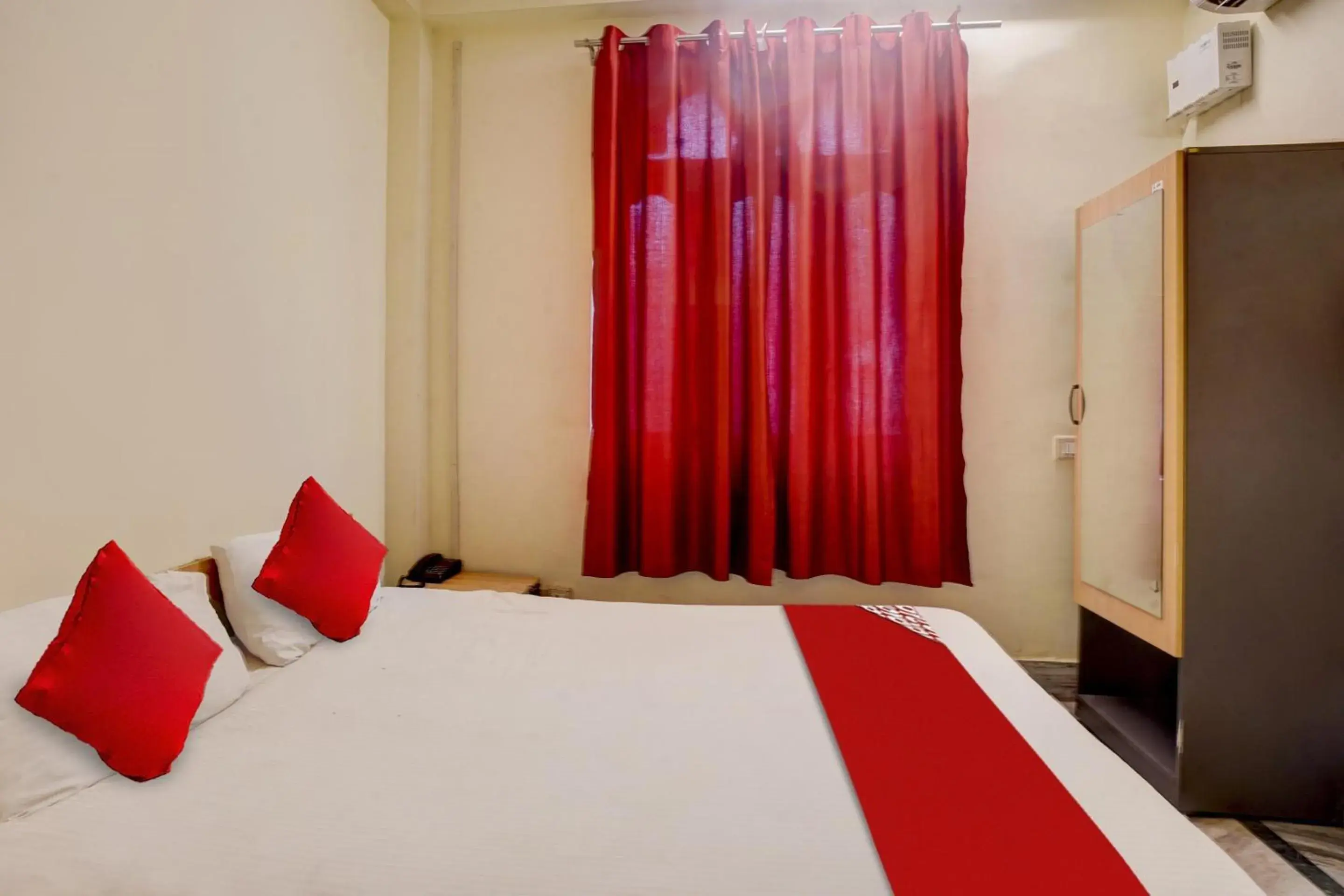 Lobby or reception, Bed in Hotel O Vibrant Inn Lobby or reception, Bed in Hotel O Vibrant Inn