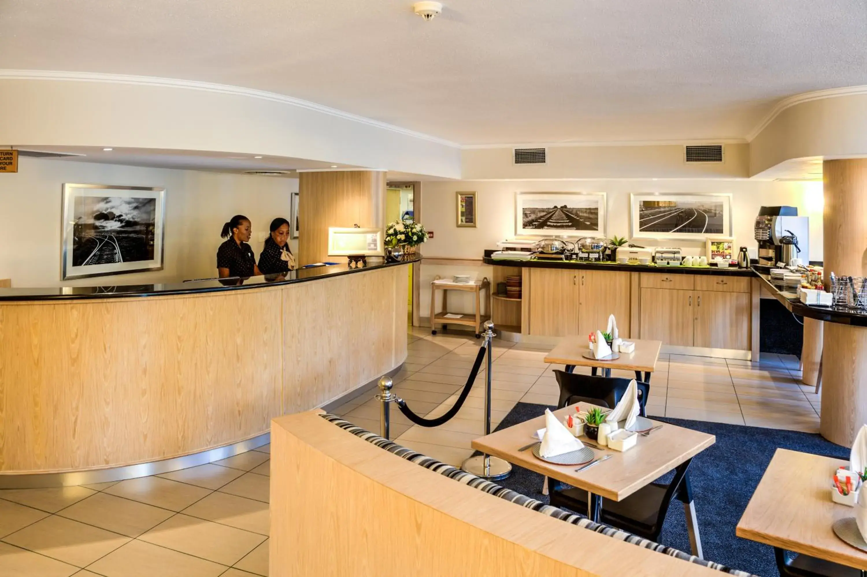 Restaurant/places to eat in Road Lodge Germiston Restaurant/places to eat in Road Lodge Germiston