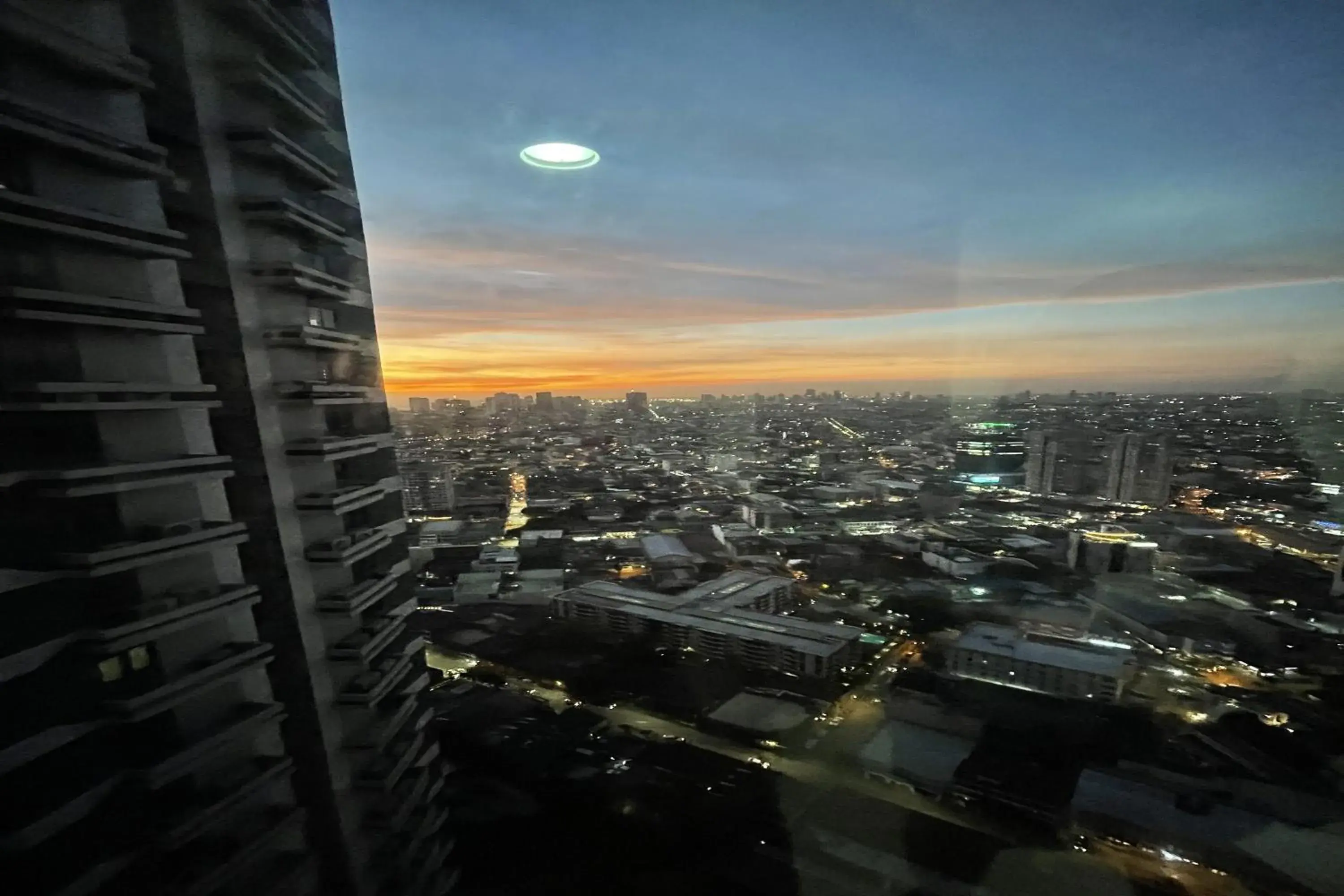 City view in Luxury Air Residences By Makati City view in Luxury Air Residences By Makati