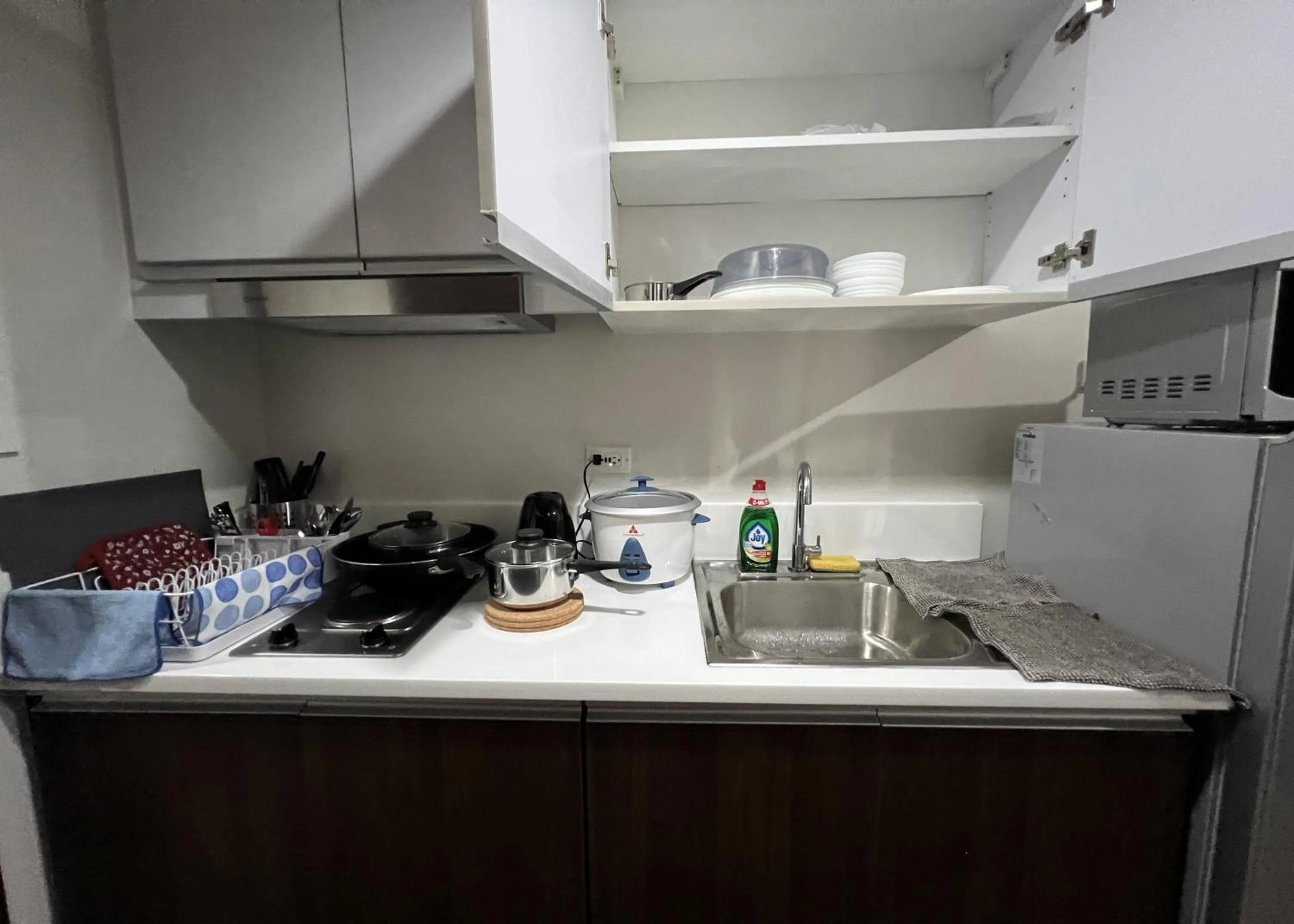 Kitchen or kitchenette in Luxury Air Residences By Makati