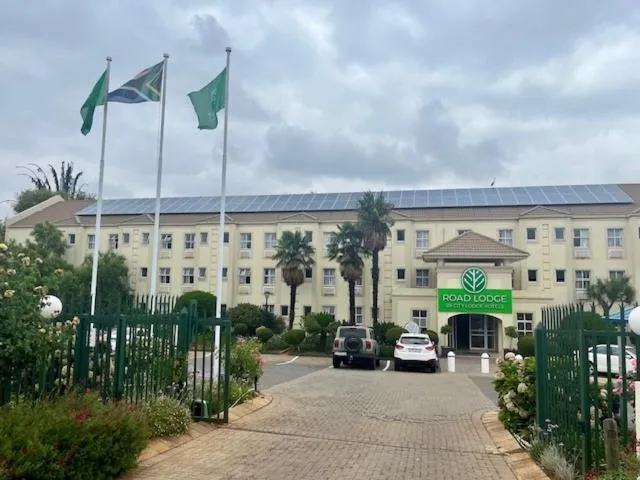 Property building in Road Lodge Isando