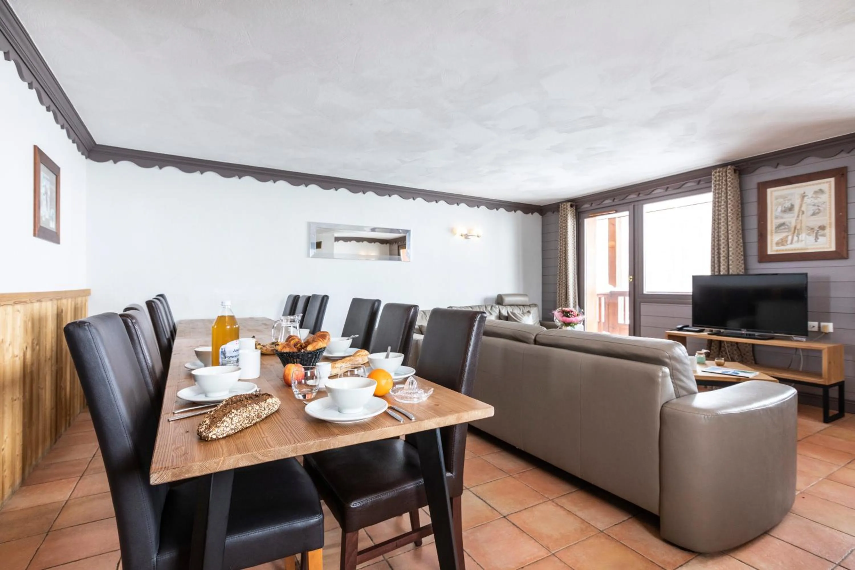Dining area in Chalet des Neiges Plein Sud