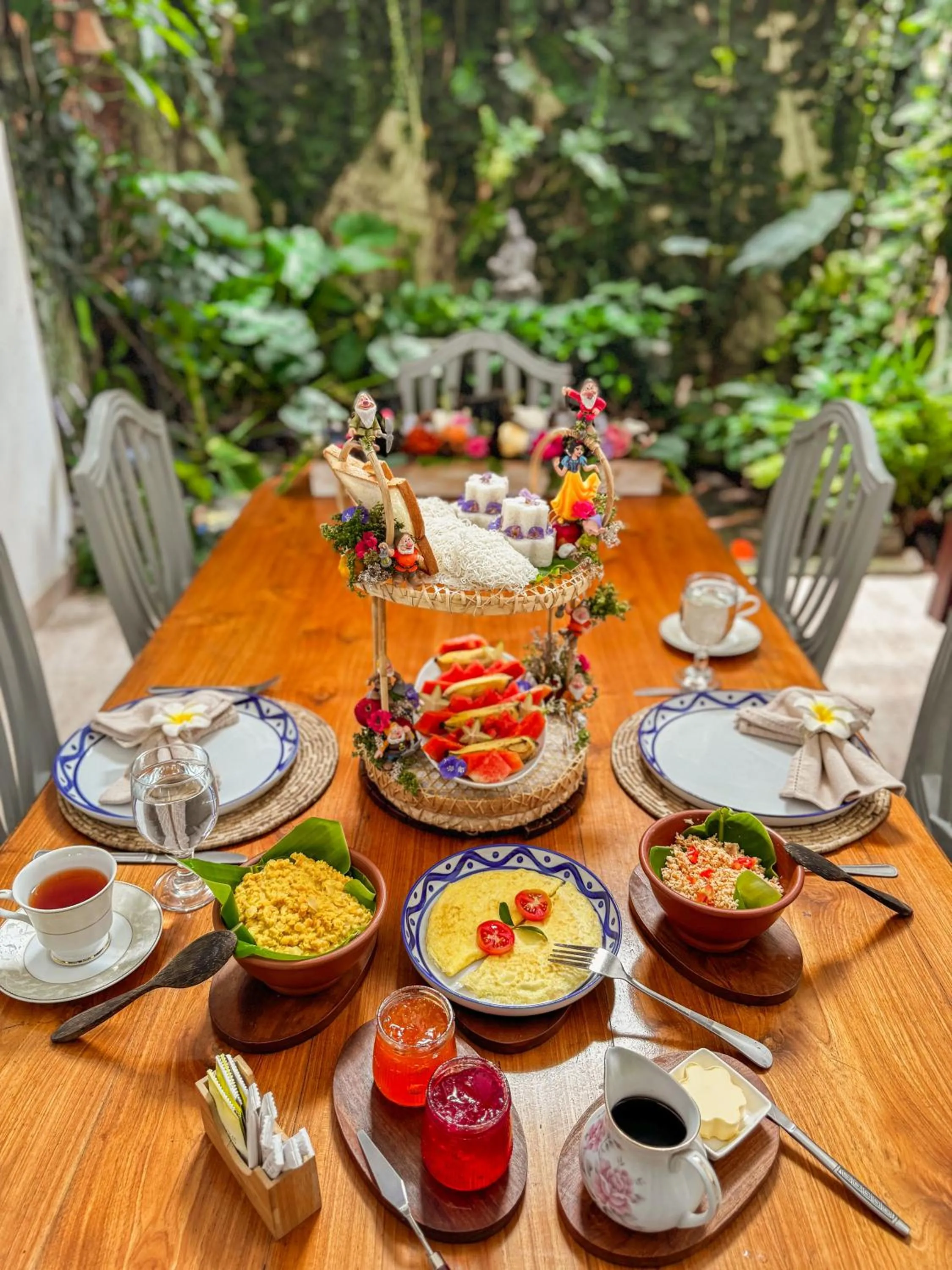 Meals in Villa Sarakkuwa