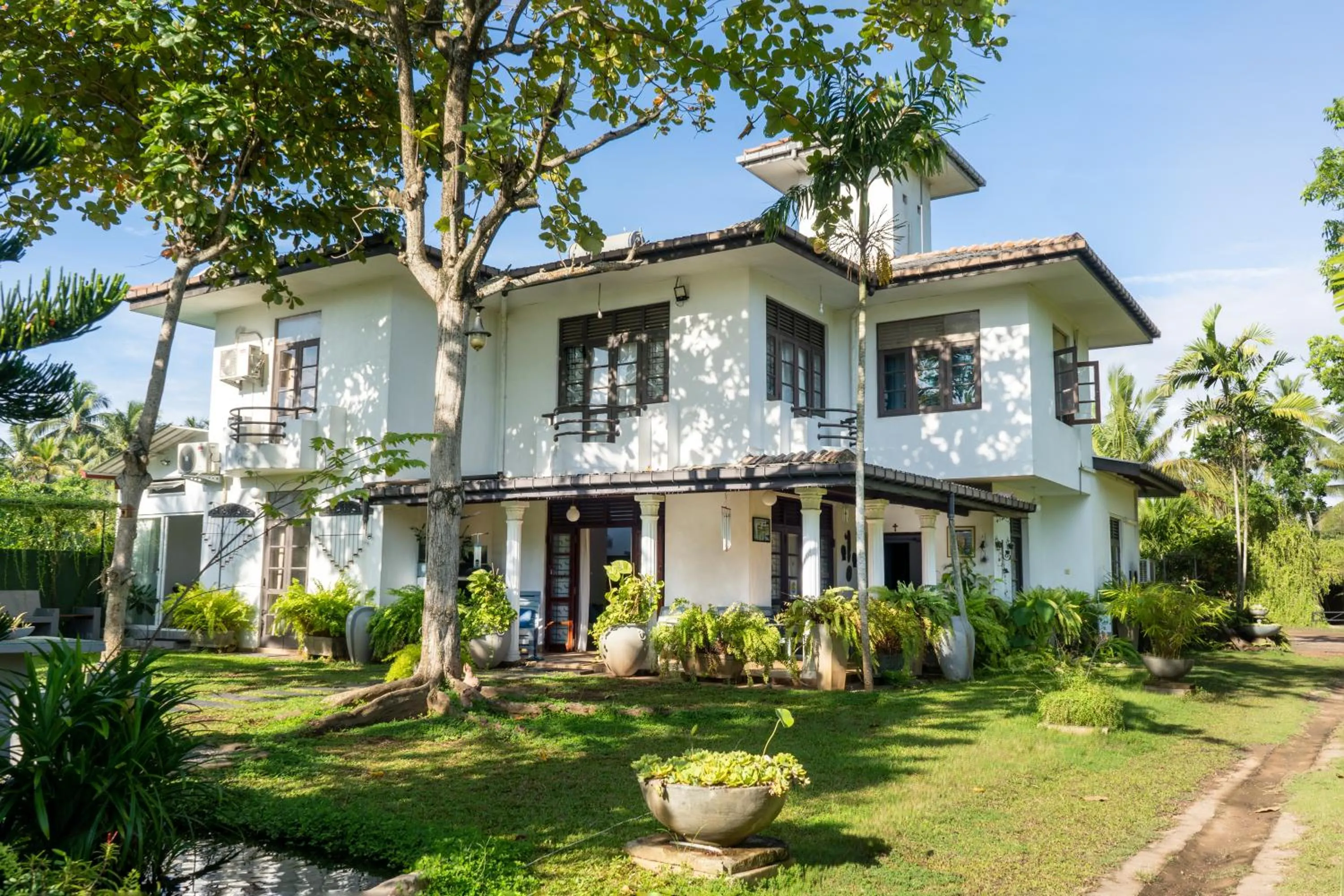 Property building in Villa Sarakkuwa