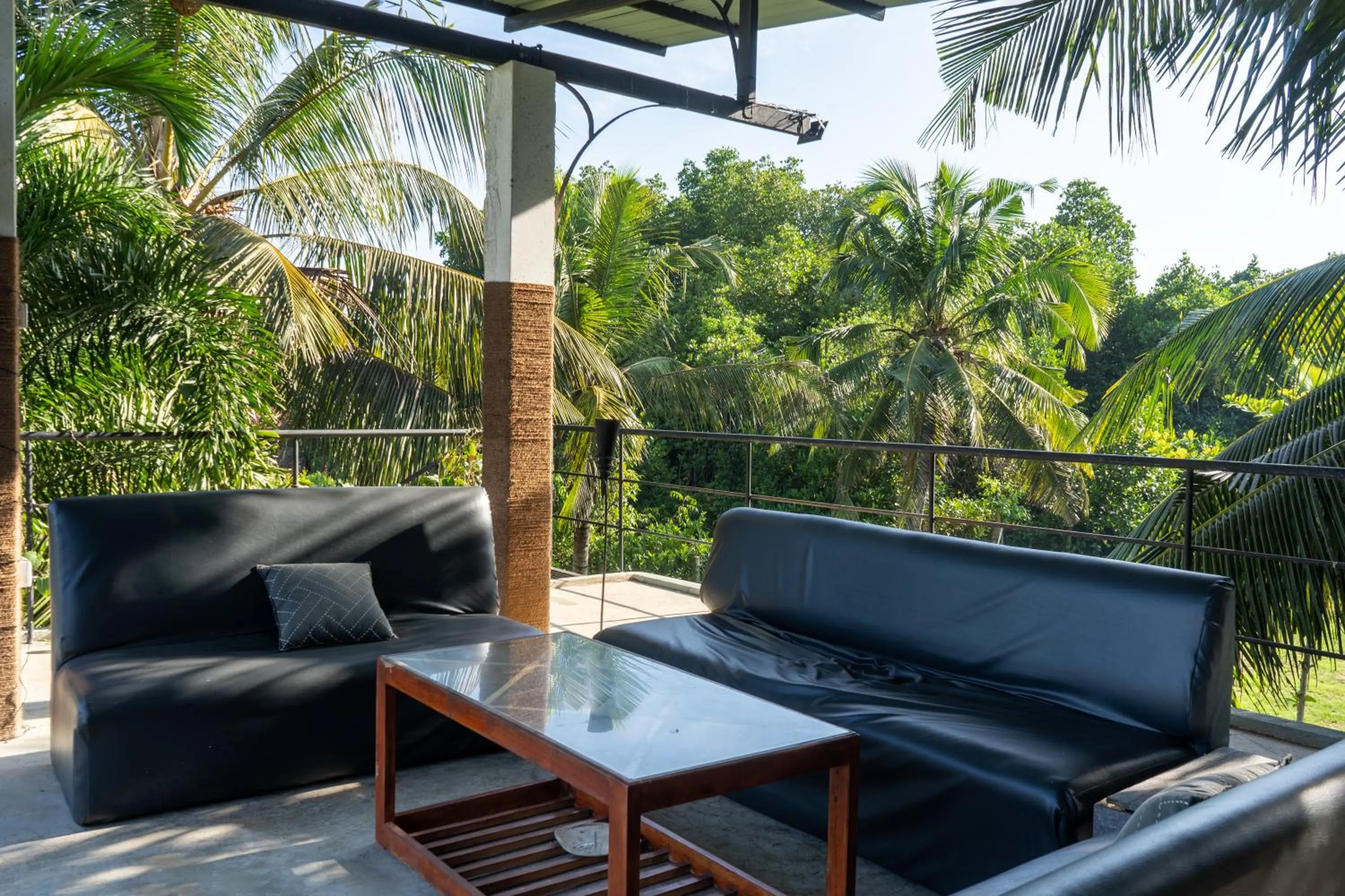 Seating area in Villa Sarakkuwa