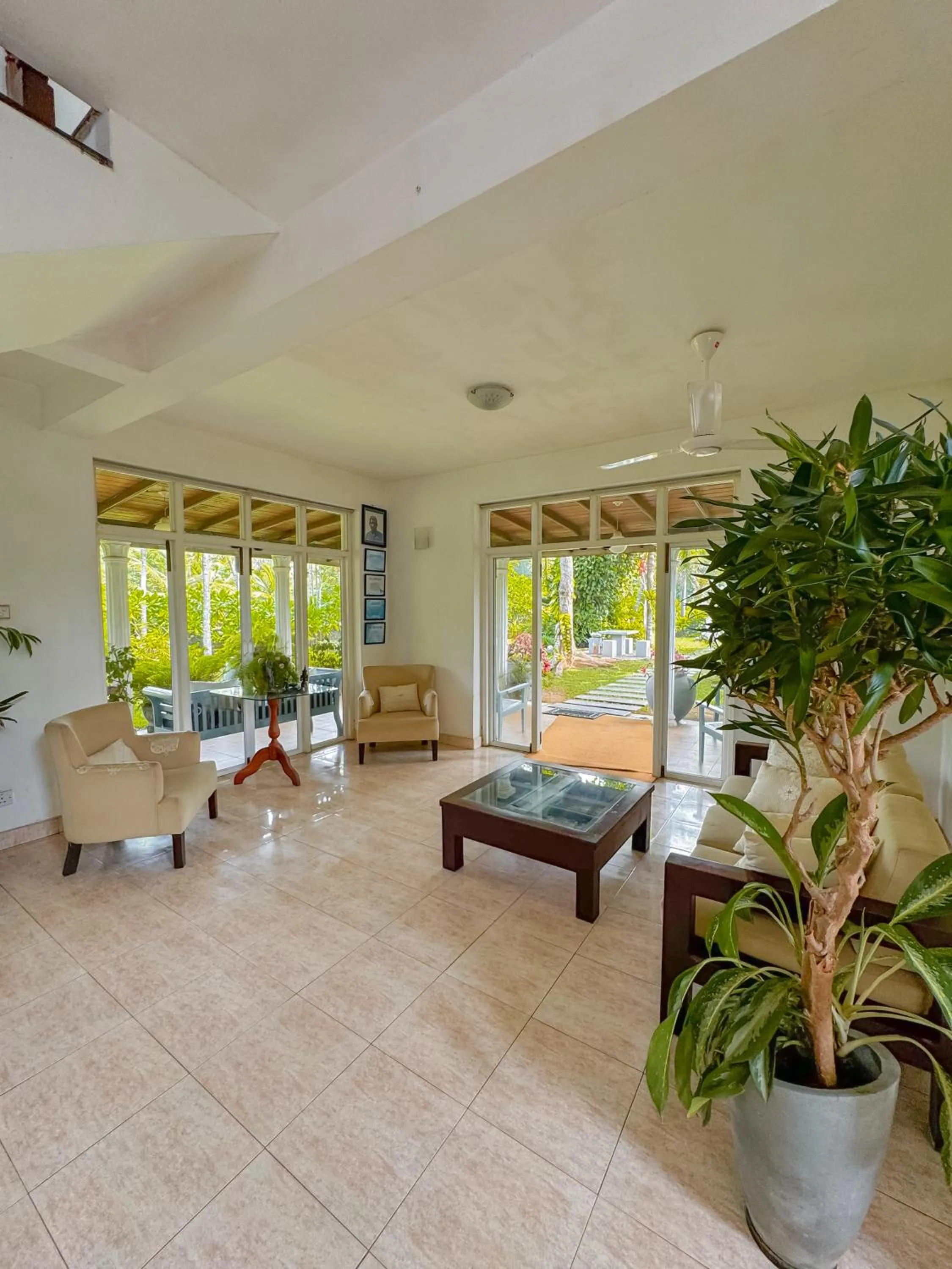 Property building in Villa Sarakkuwa