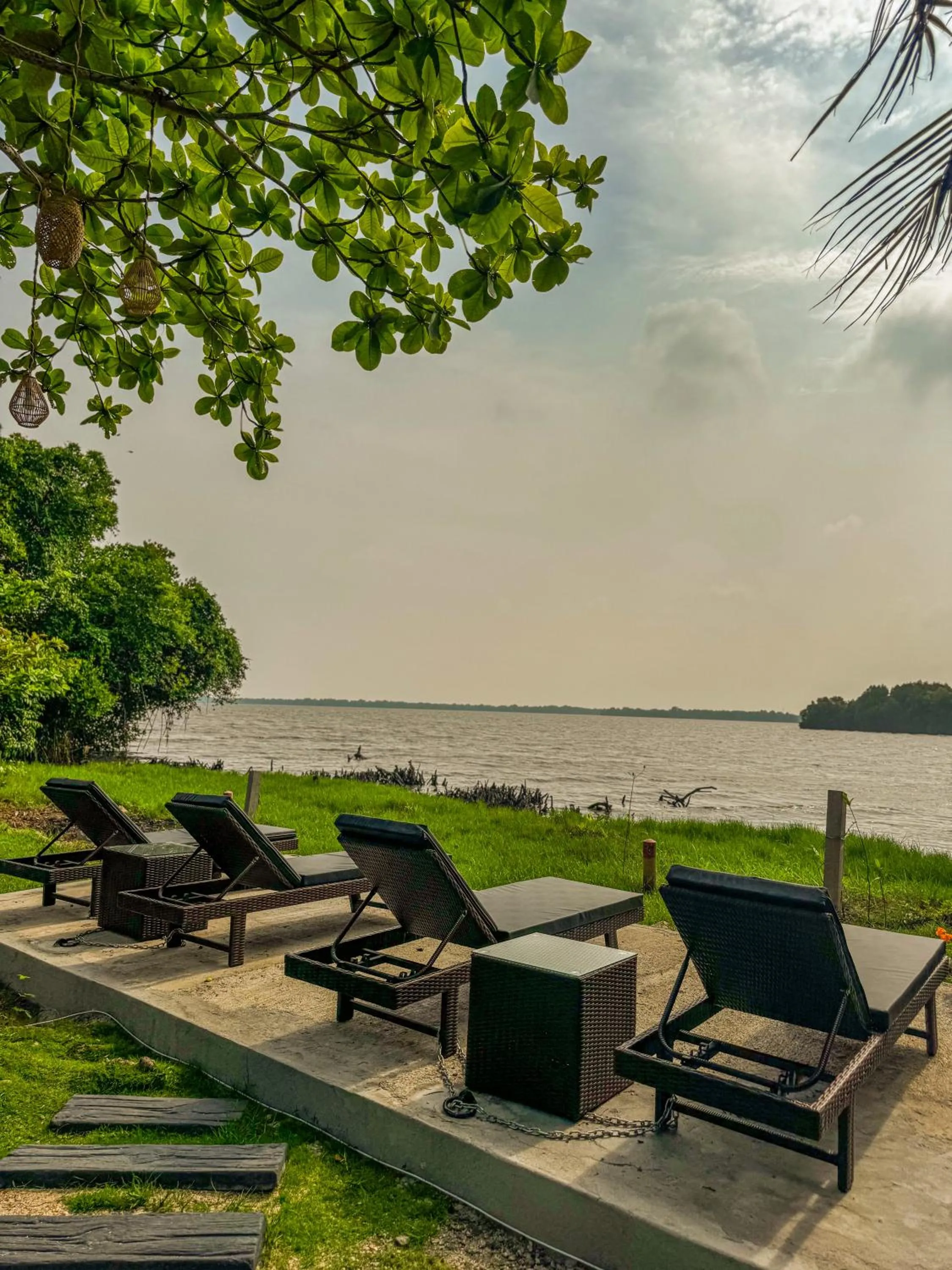 Lake view in Villa Sarakkuwa