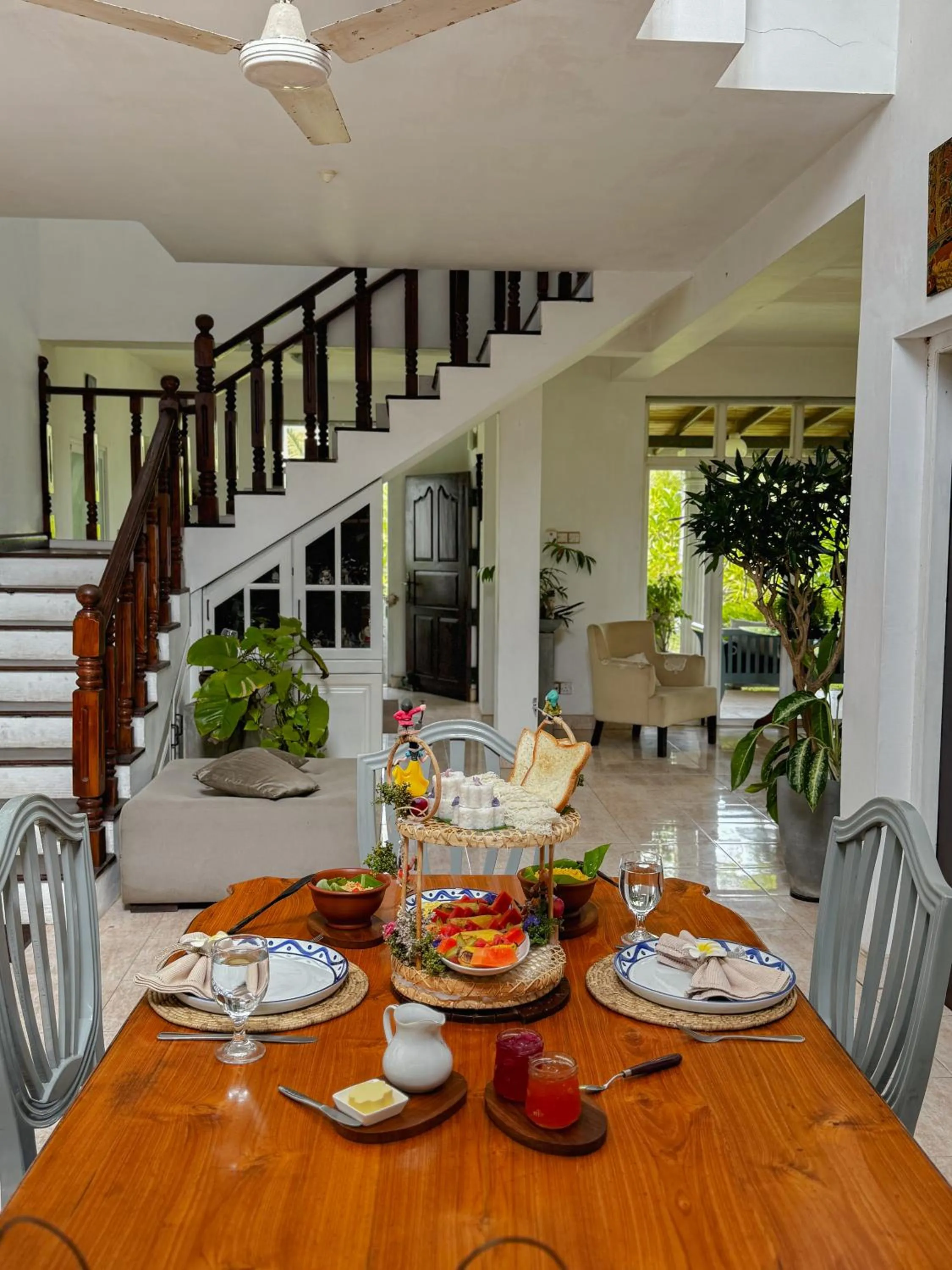 Dining area in Villa Sarakkuwa