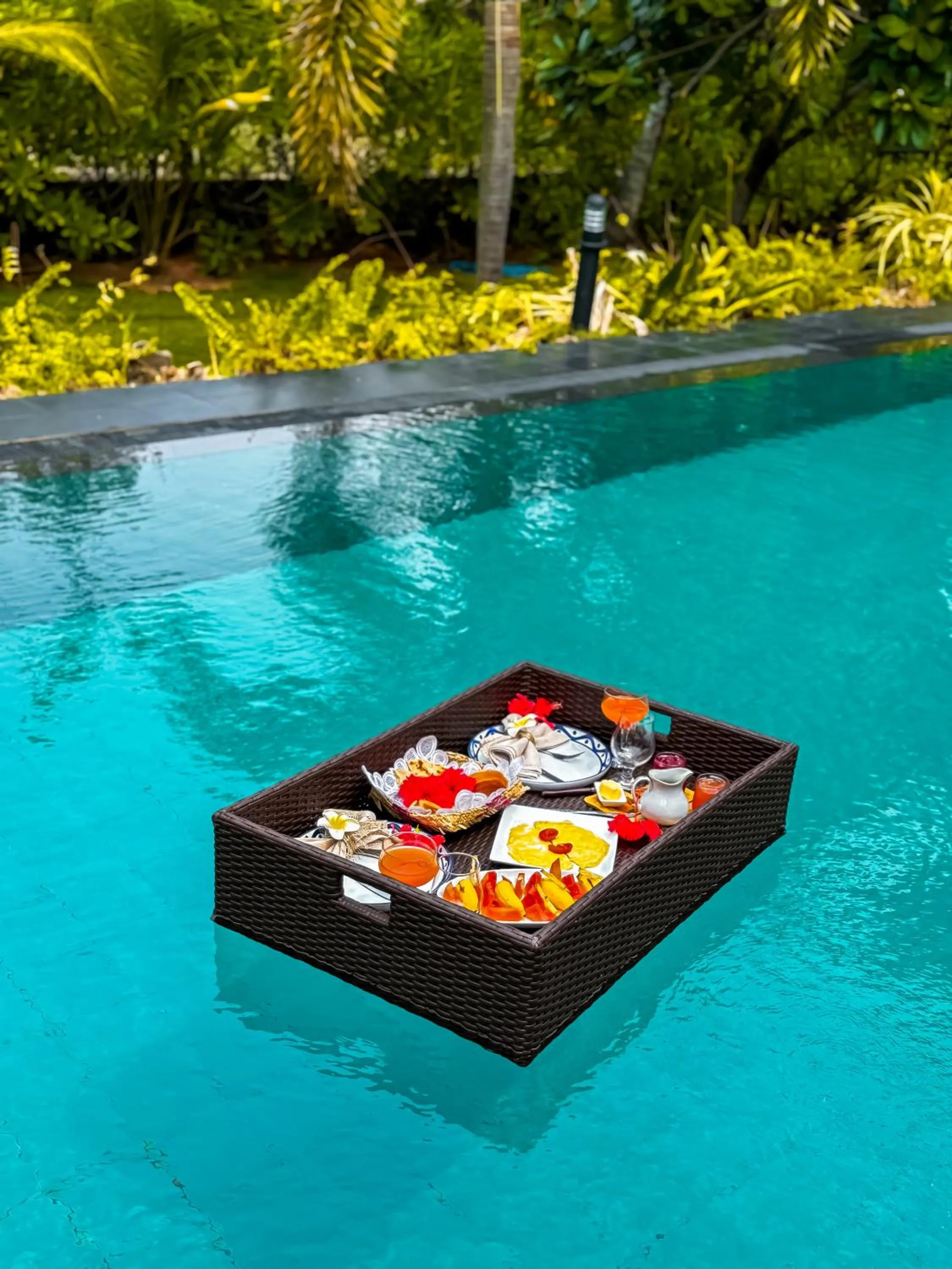 Swimming pool in Villa Sarakkuwa