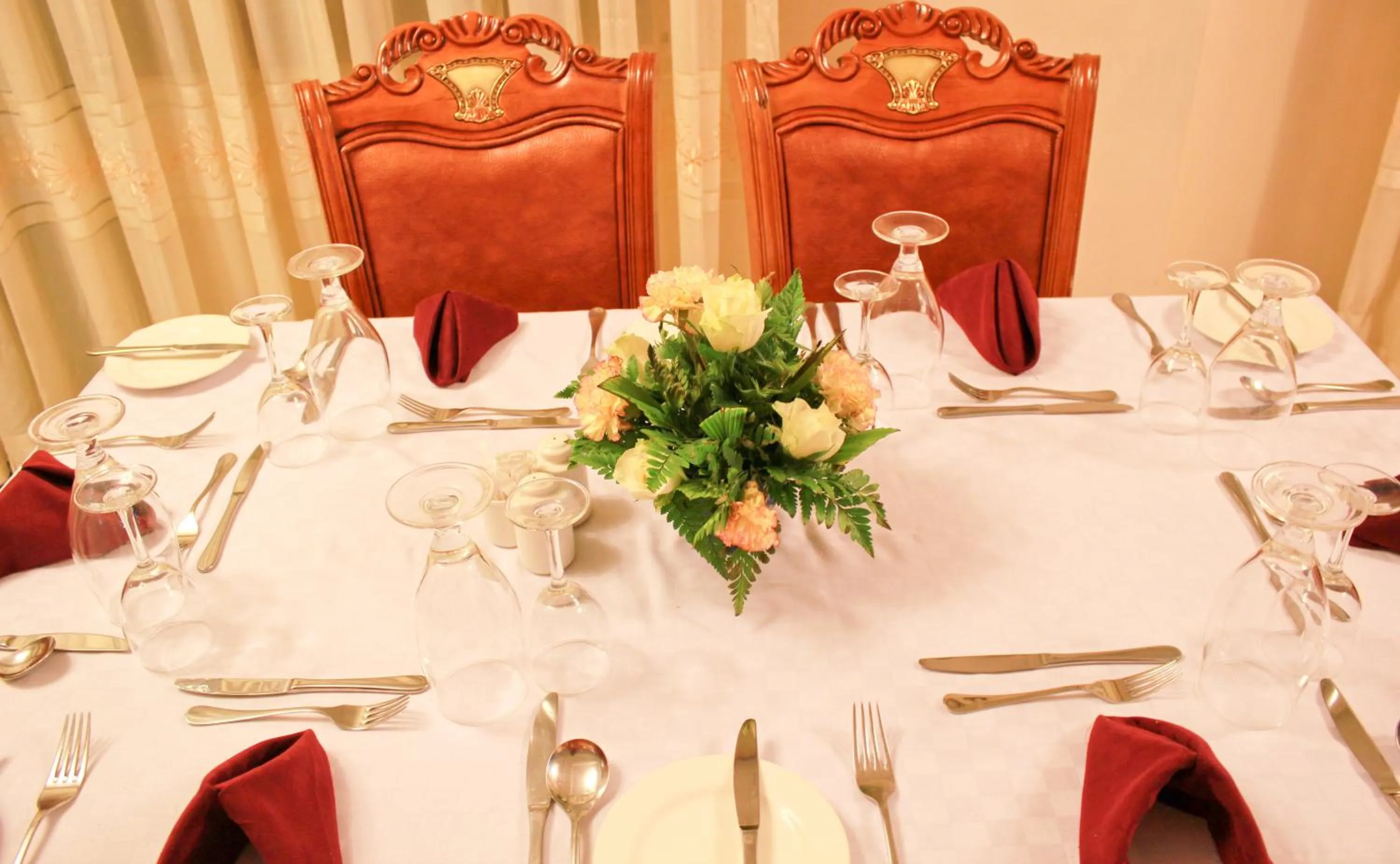 Dining area in Hennessis Hotel