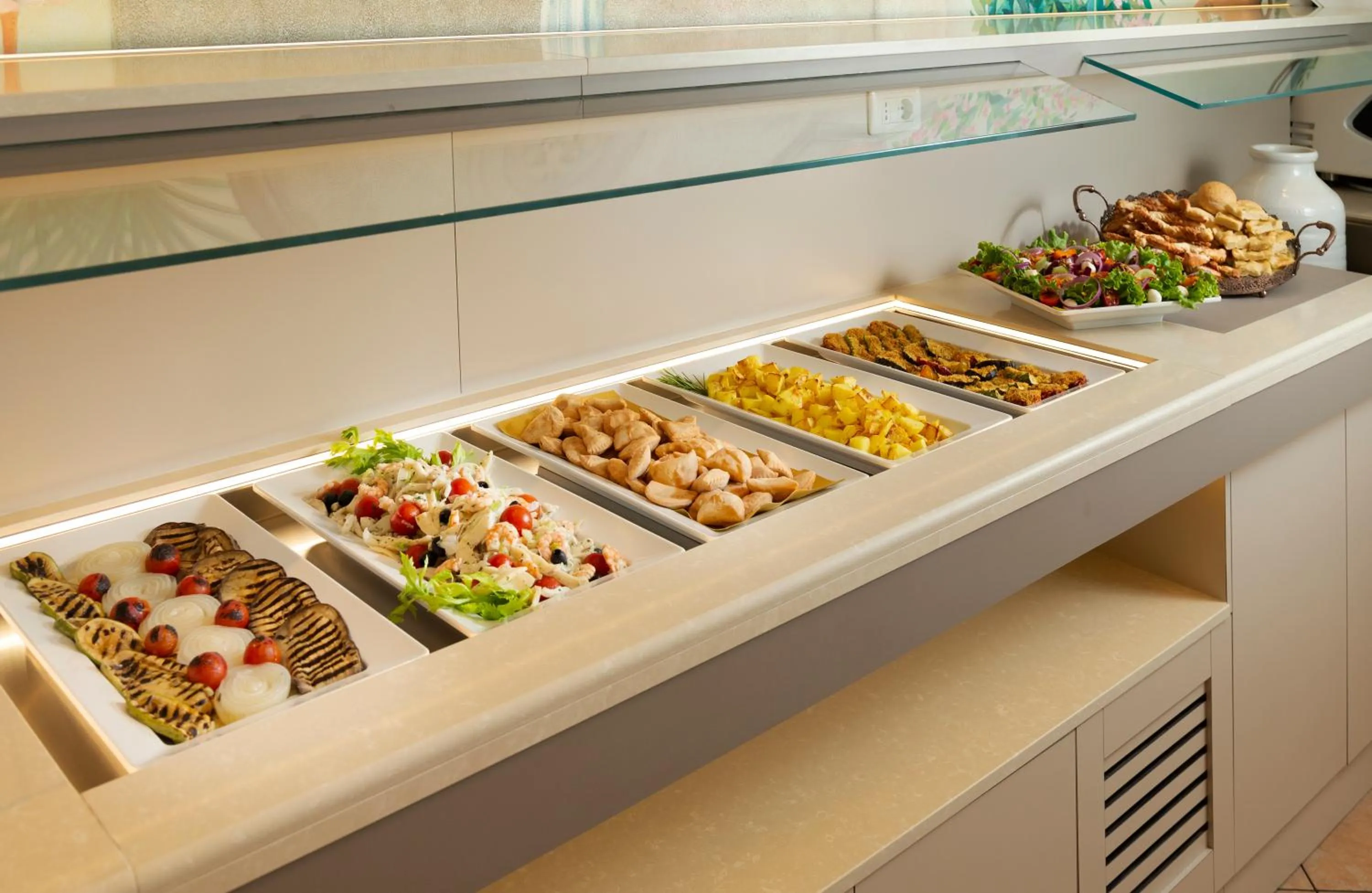 Food and drinks in Hotel Castellucci