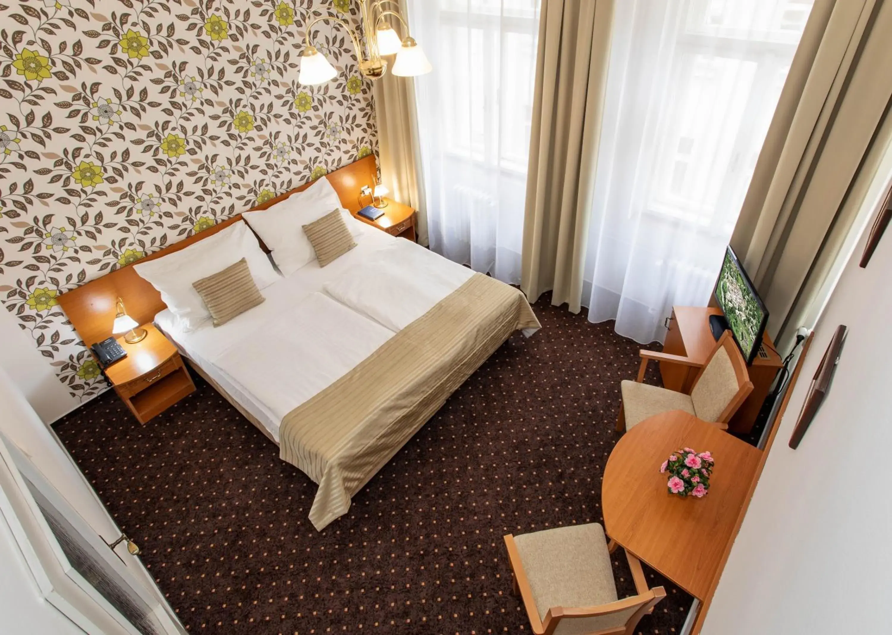 Double Room with Bathroom in Novoměstský hotel Double Room with Bathroom in Novoměstský hotel