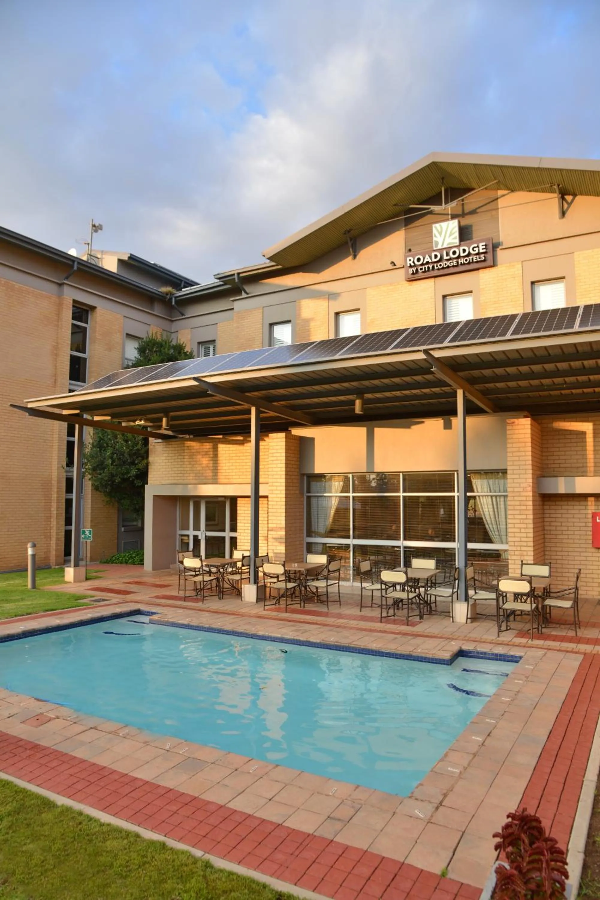 Property building in Road Lodge Southgate