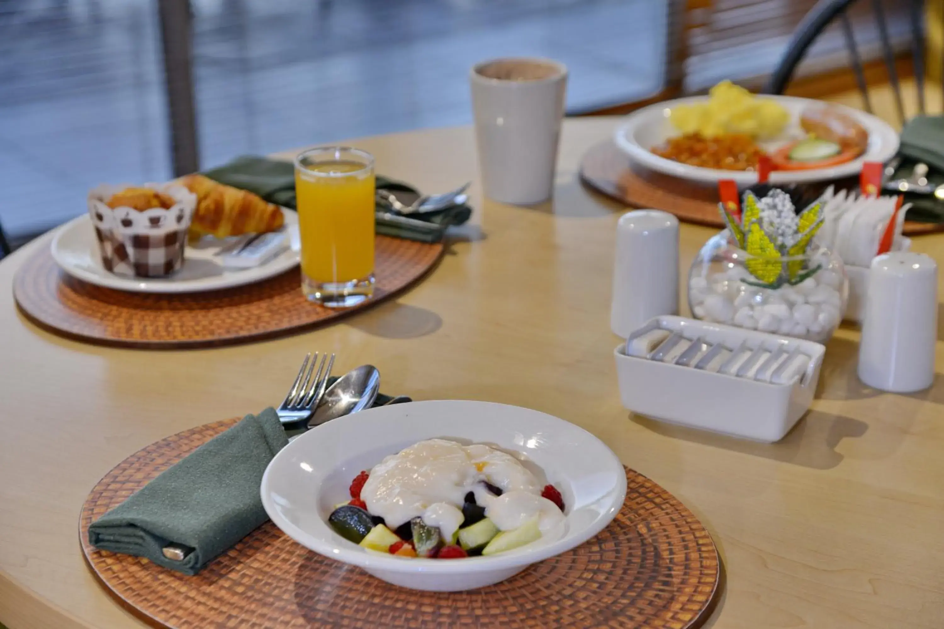 Breakfast in Road Lodge Southgate Breakfast in Road Lodge Southgate