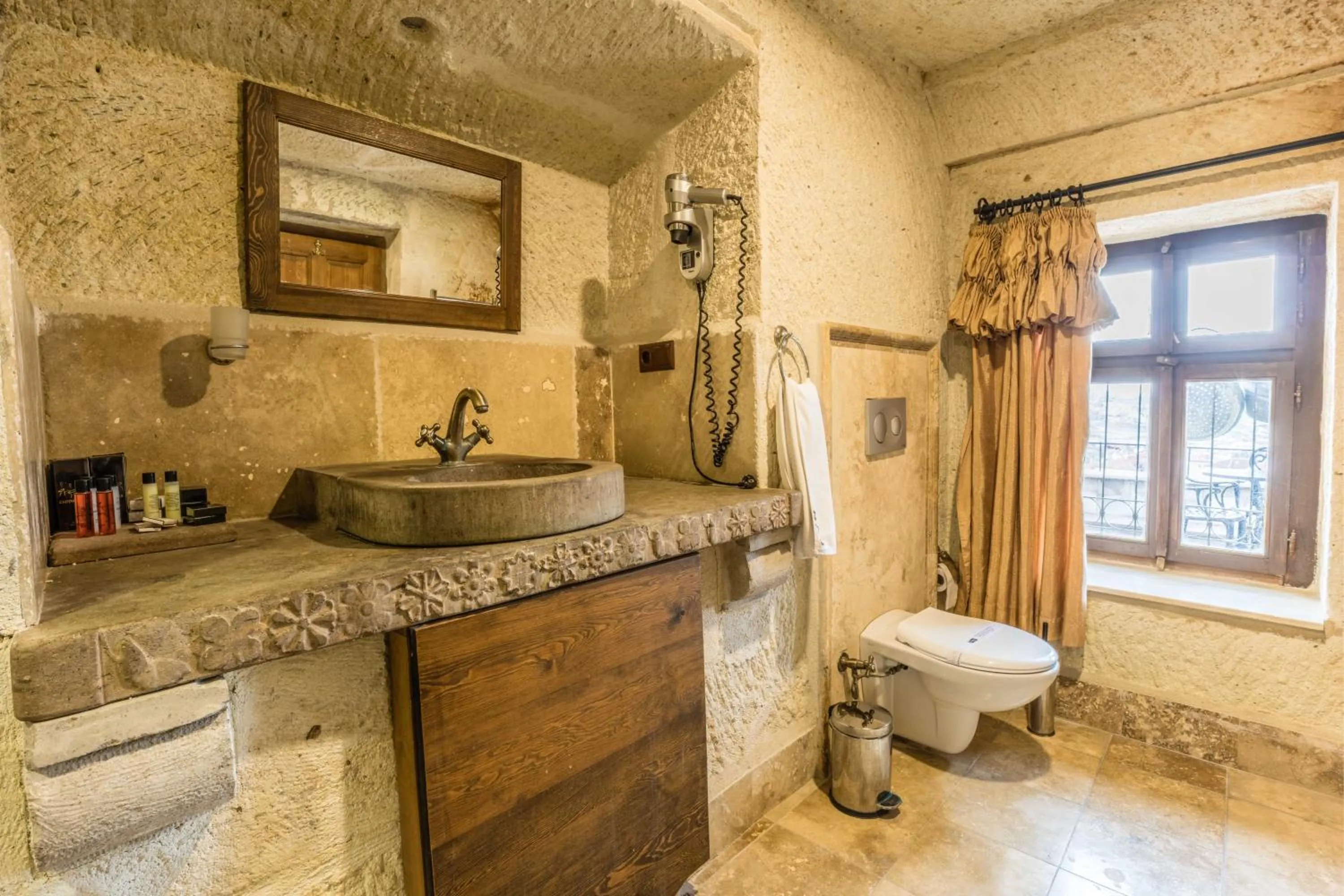 Bathroom in Phocas Cave Suites