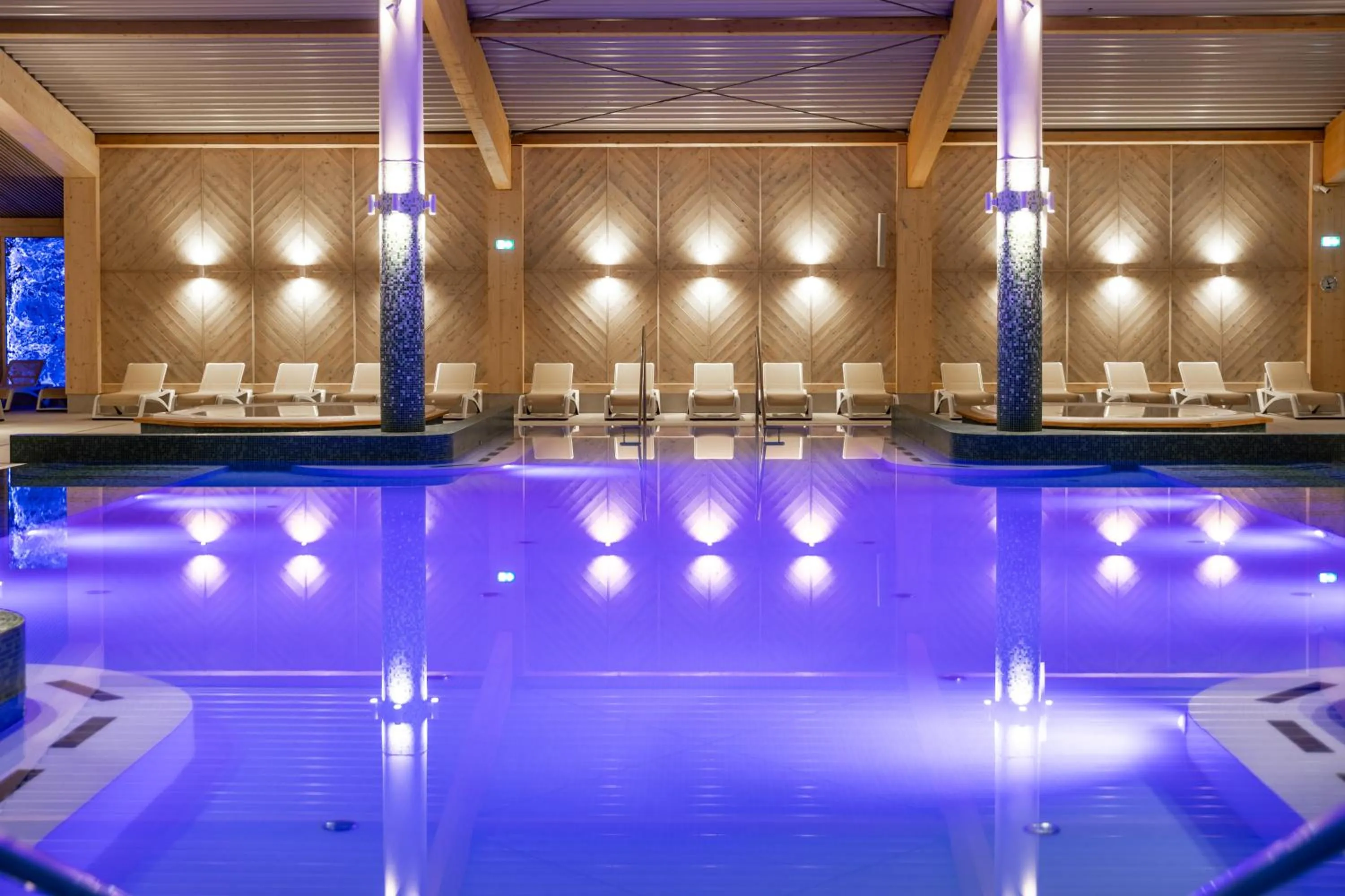 Swimming pool in Aries Hotel & SPA Szczyrk