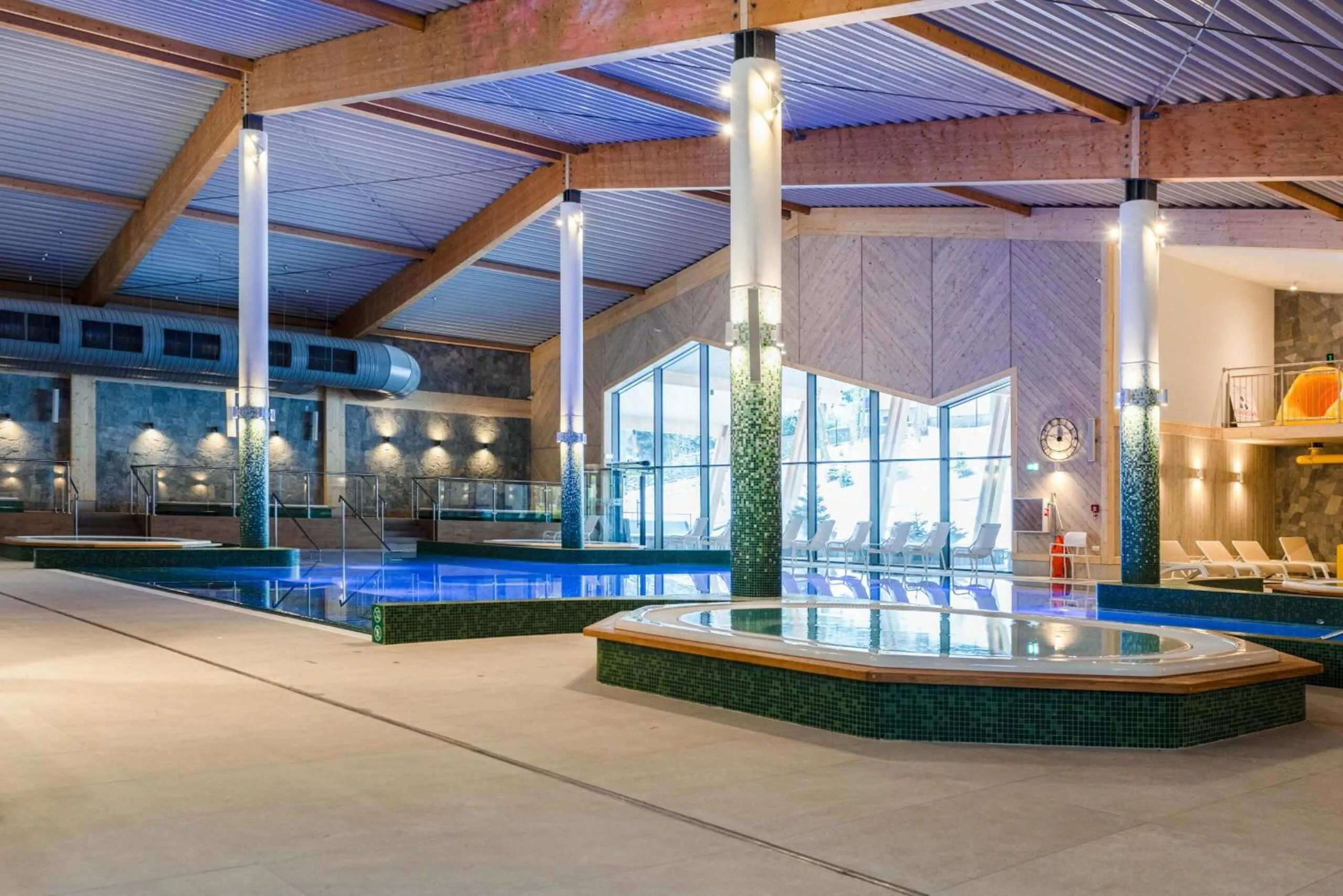 Swimming pool in Aries Hotel & SPA Szczyrk