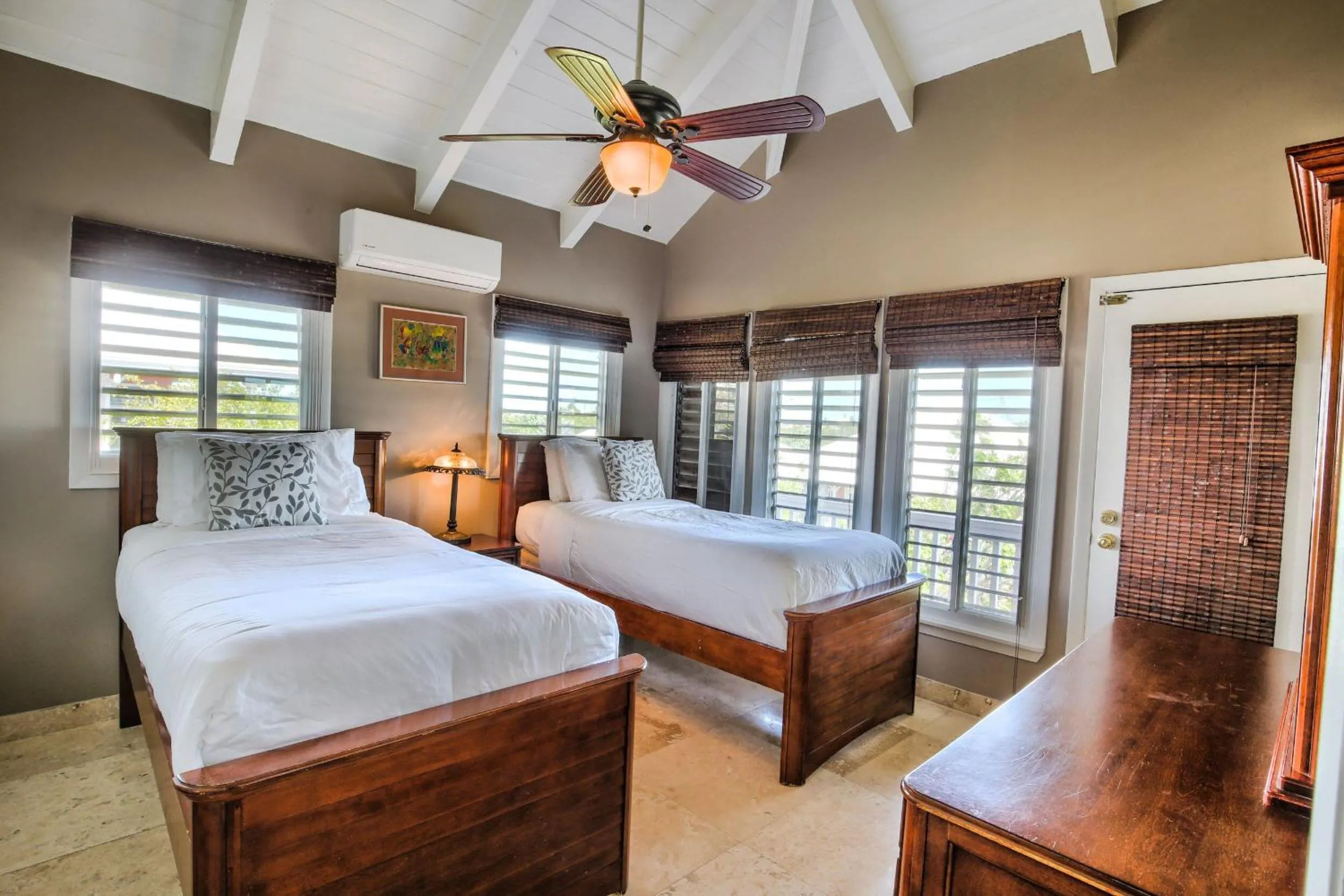 Bed in Neptune Villas