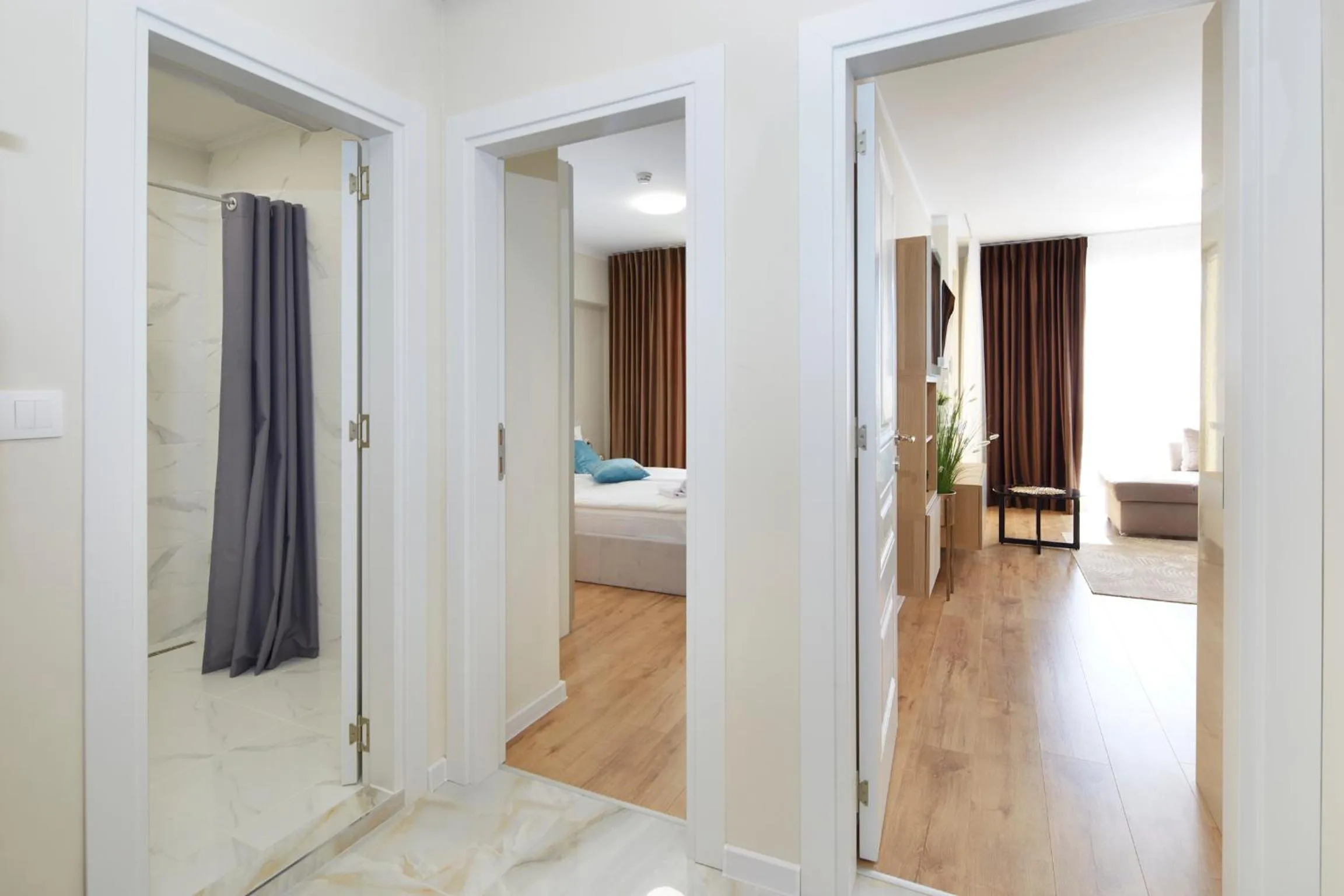 Bed in Bellicity Apart Complex