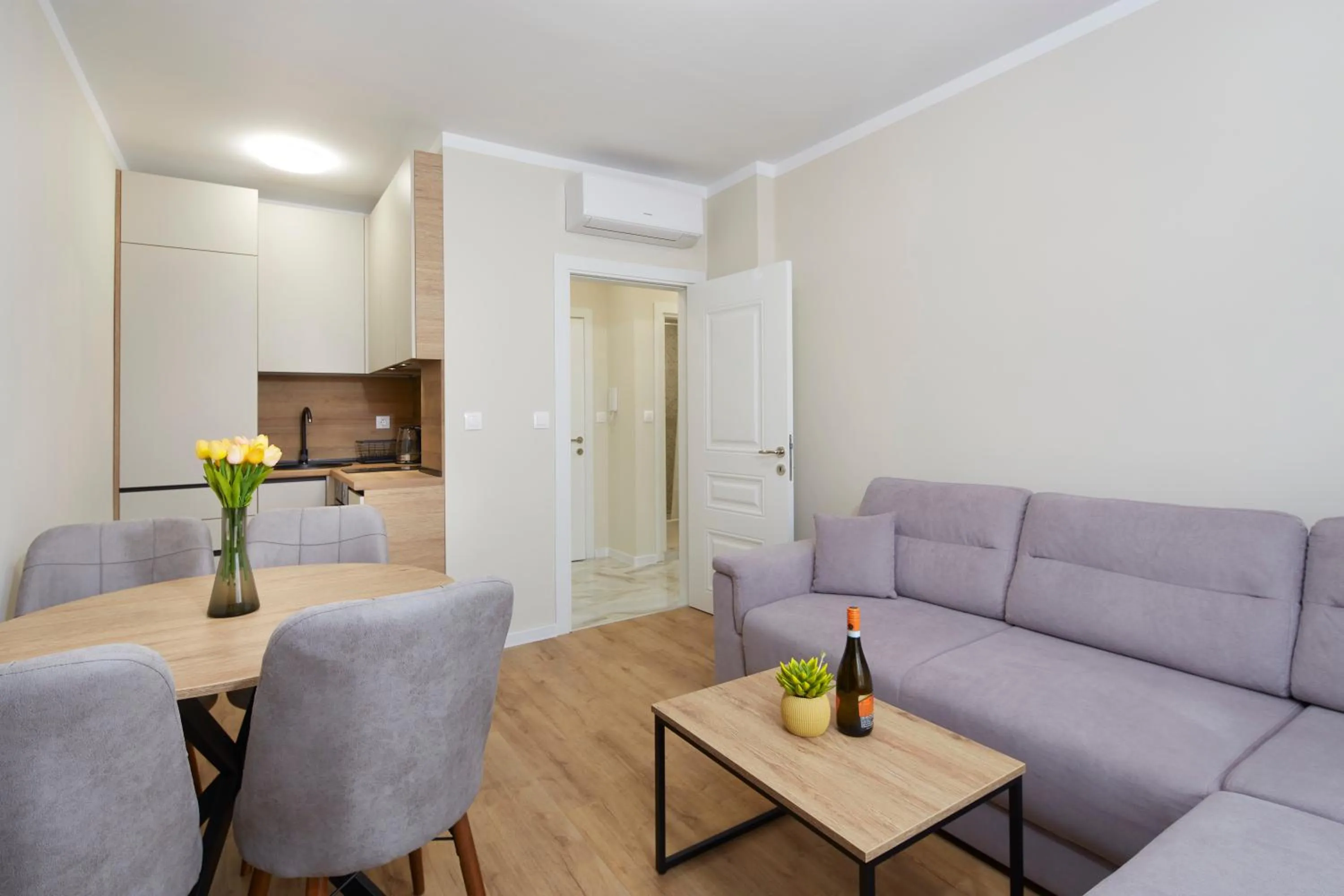 Living room in Bellicity Apart Complex