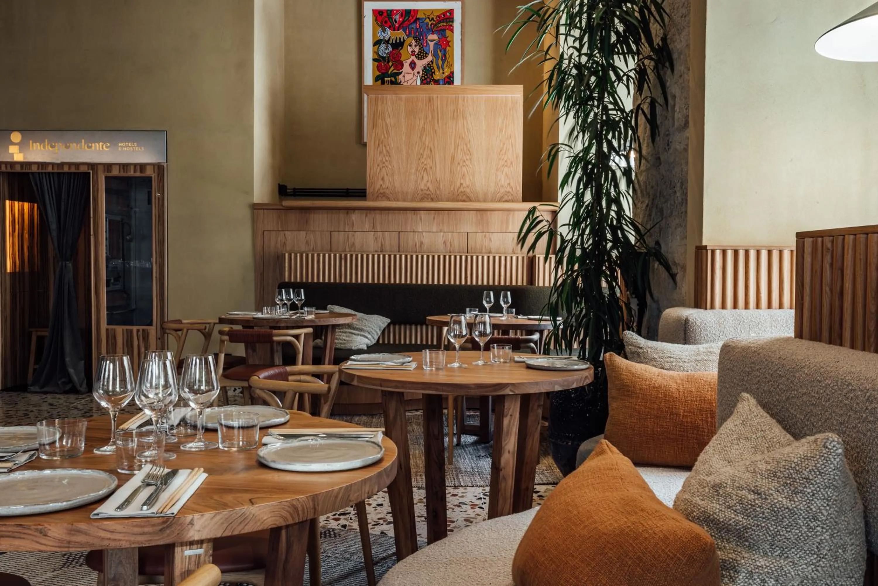 Restaurant/places to eat in Independente Bica