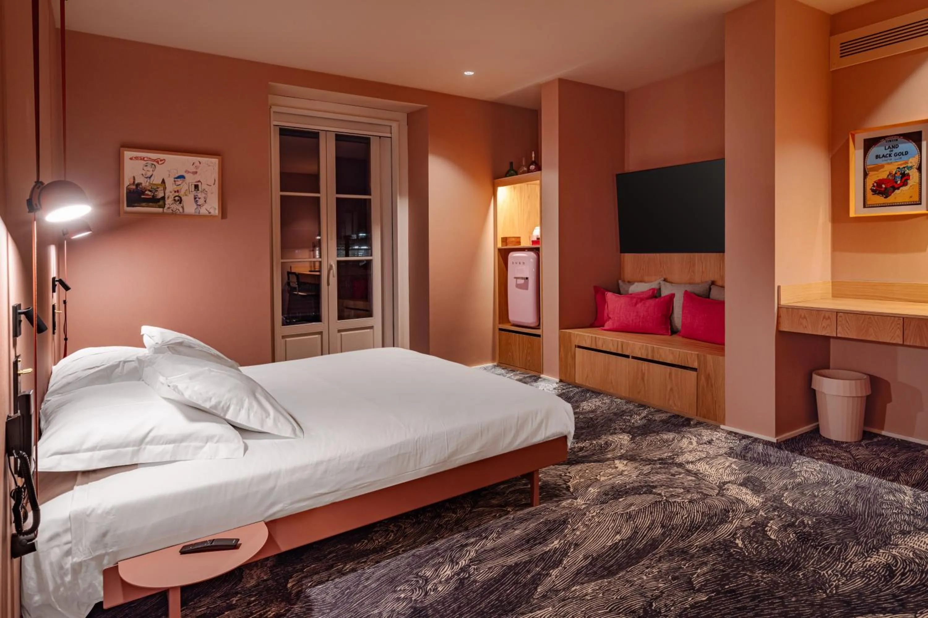 Bedroom, Bed in Independente Bica