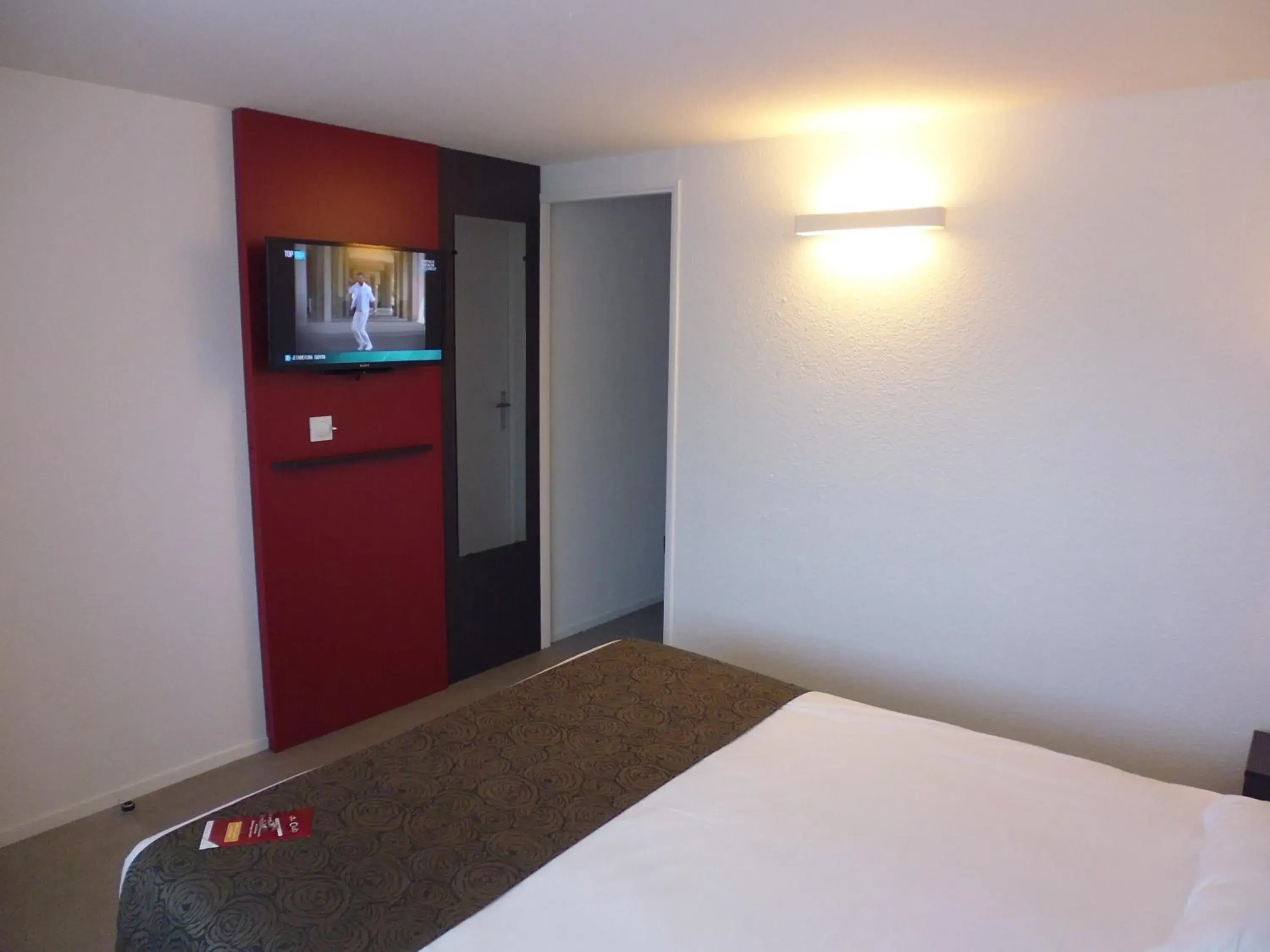 Single Room in Brit Hotel Mayenne Single Room in Brit Hotel Mayenne