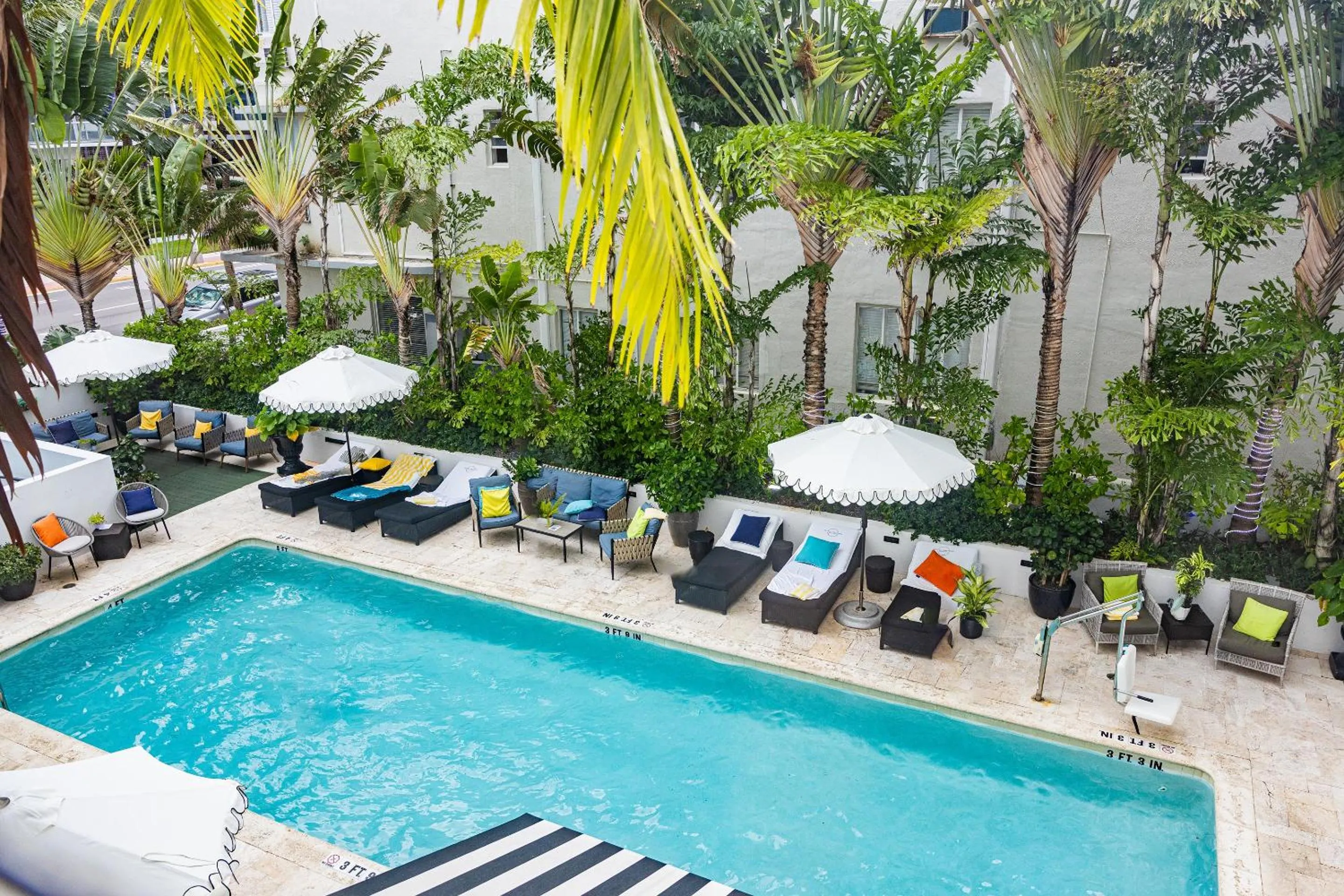 Pool view in Hotel Croydon