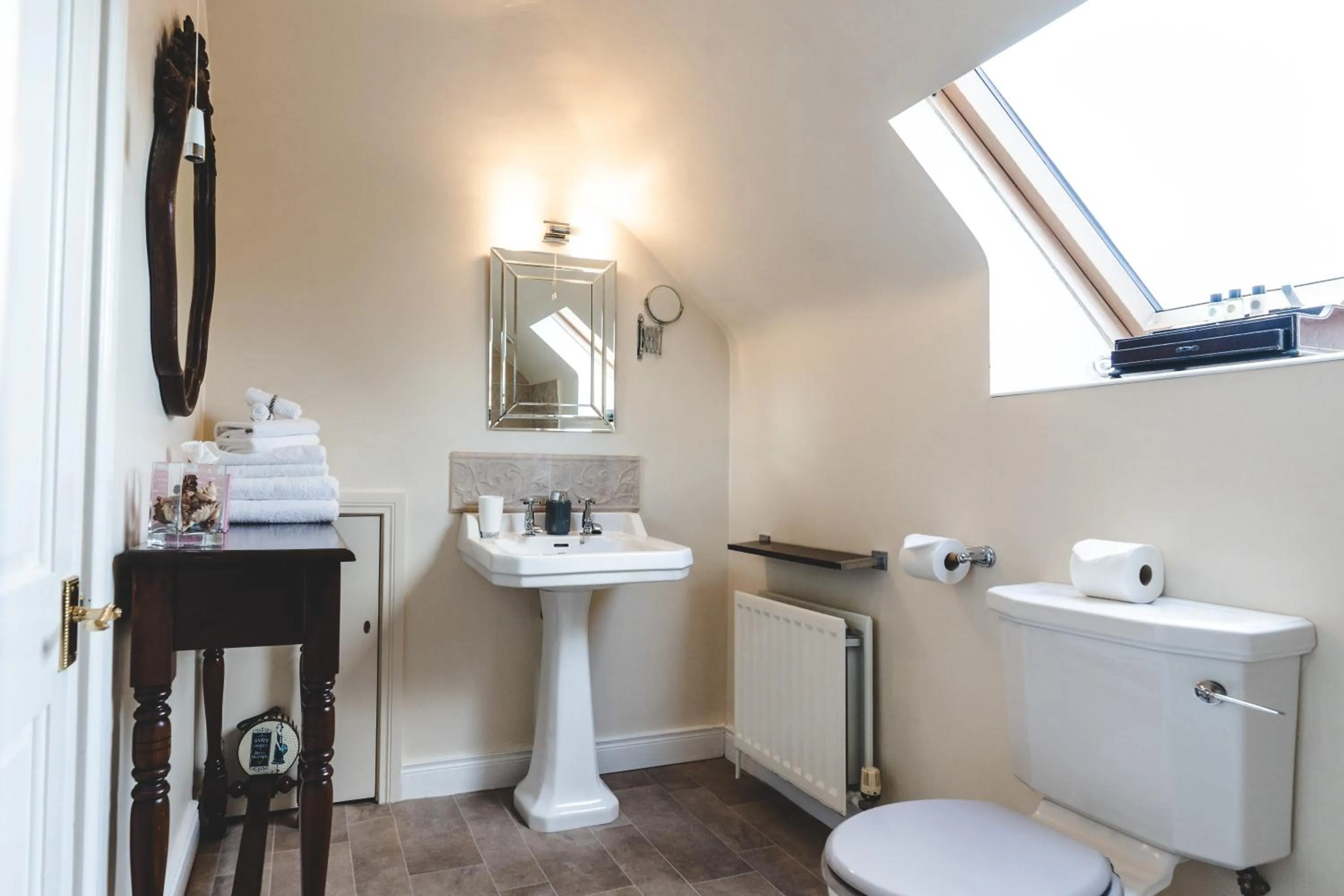 Bathroom in OYO Rayanne House Guest Accommodation