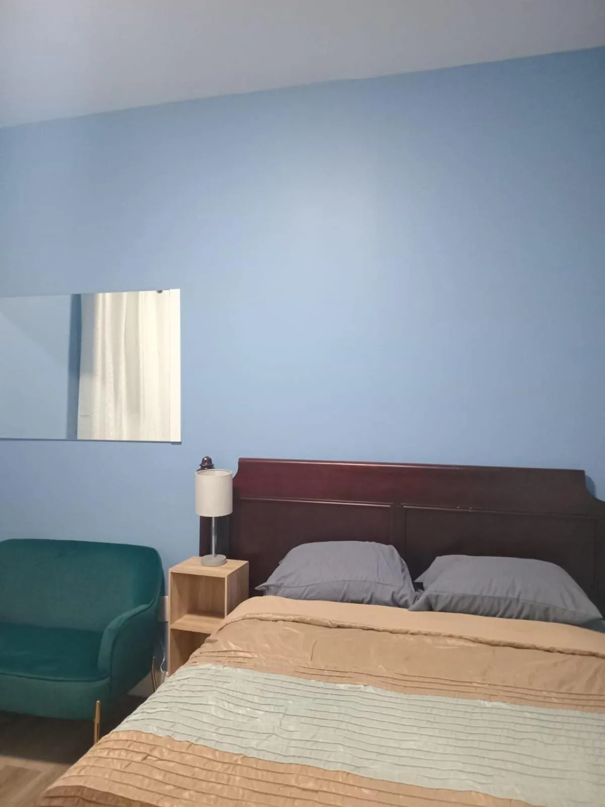 Bed in Windspire Inn