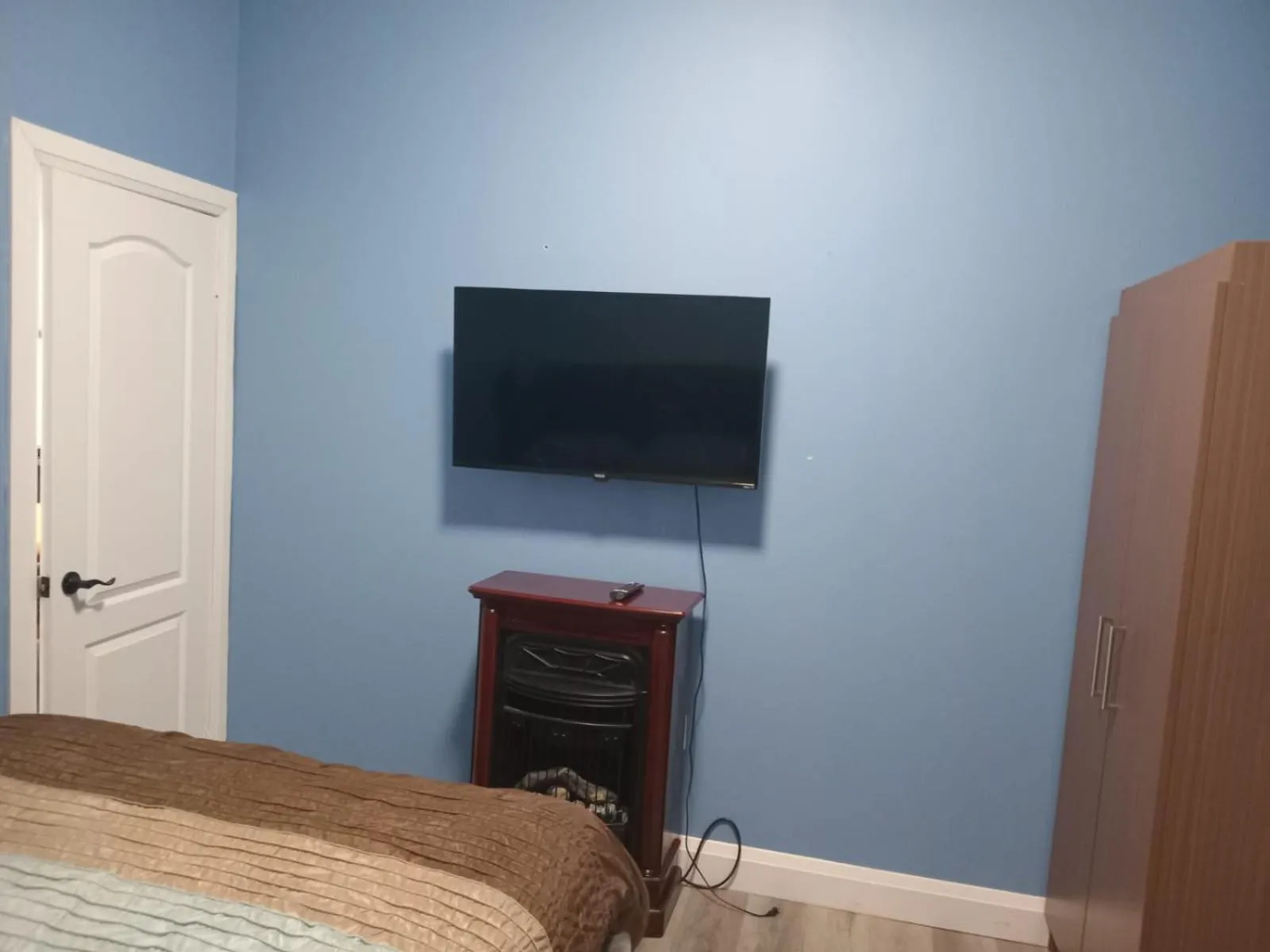 Bed in Windspire Inn