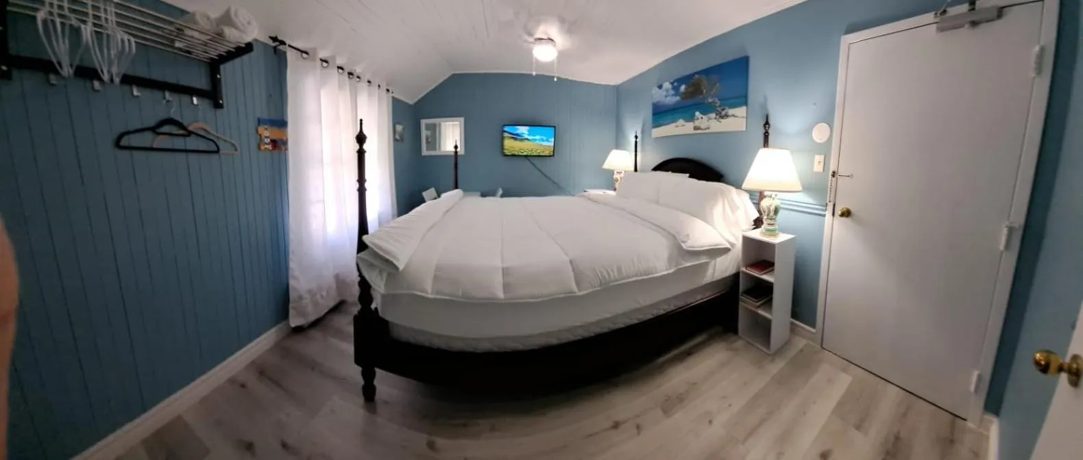 Bed in Windspire Inn