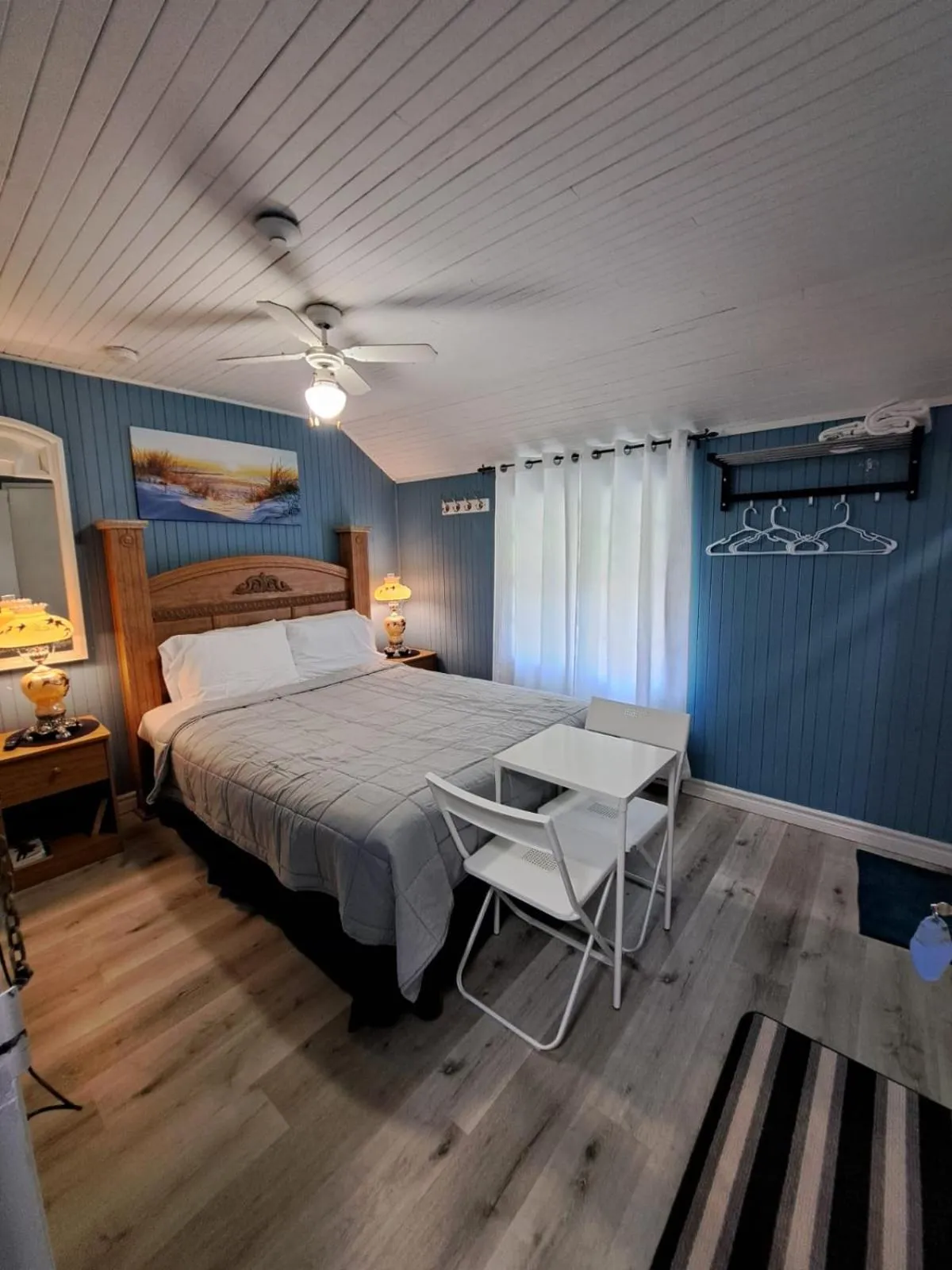 Bed in Windspire Inn