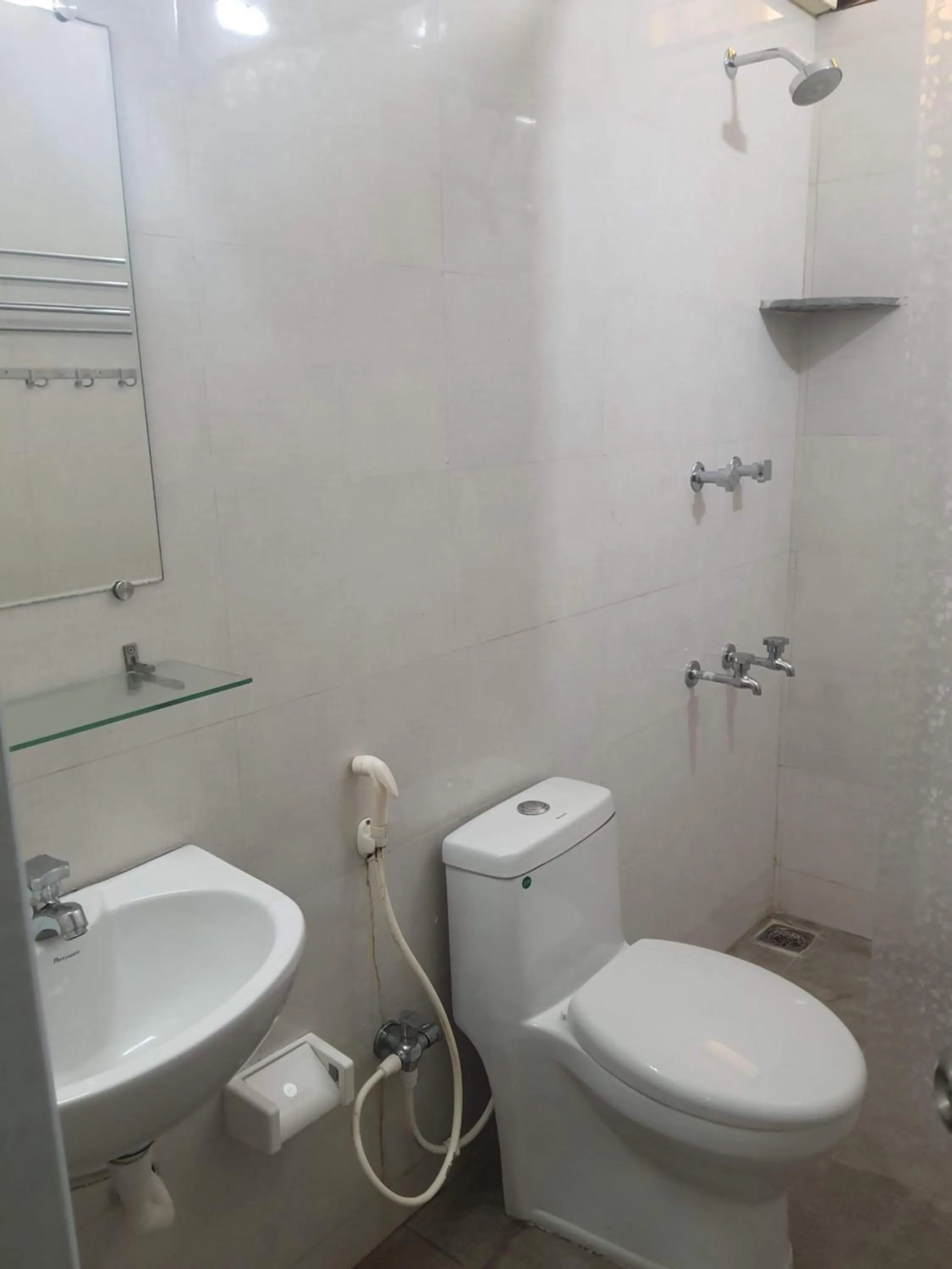 Toilet in Auro Maison