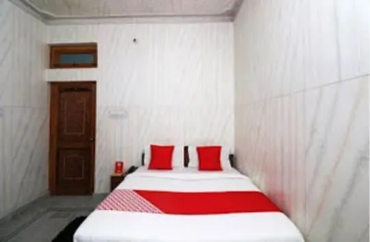 Bed in Geetanjali Resort