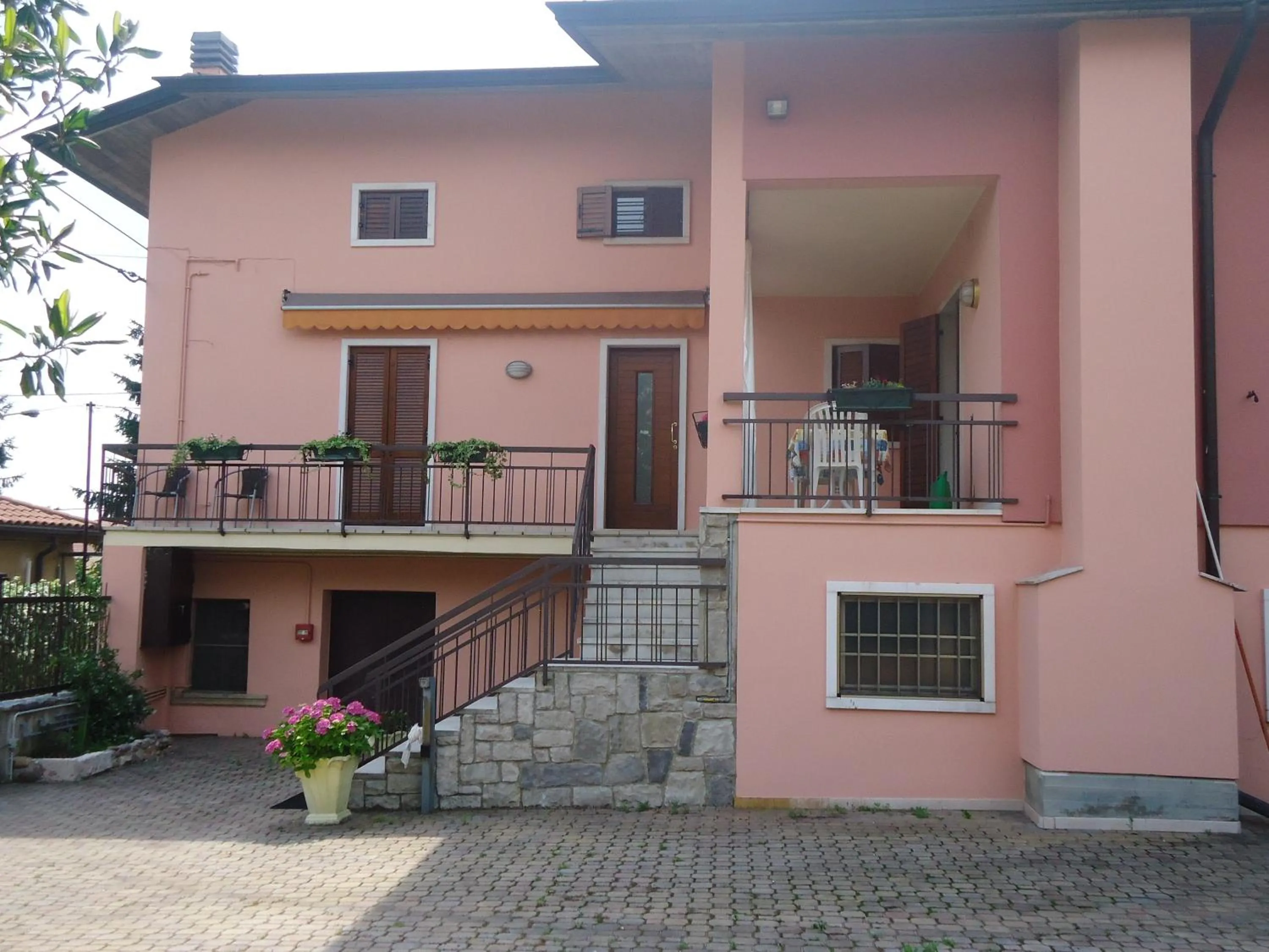Property building in B&B Laura