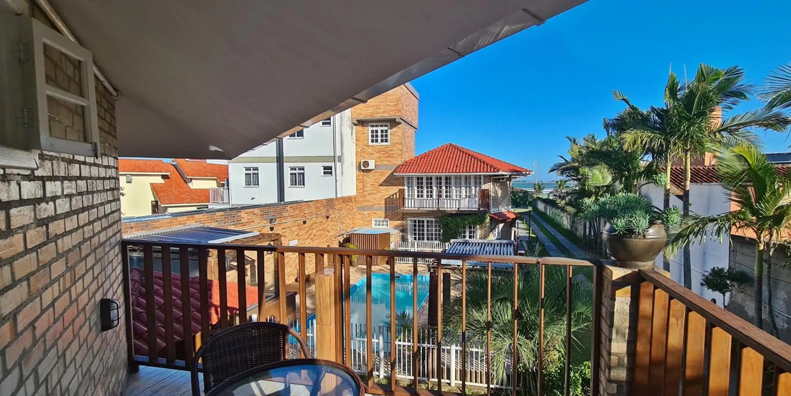 Two-Bedroom Apartment with Pool View in Pousada Recanto Edênico - à beira mar da Praia Ponta do Papagaio, Palhoça SC Two-Bedroom Apartment with Pool View in Pousada Recanto Edênico - à beira mar da Praia Ponta do Papagaio, Palhoça SC